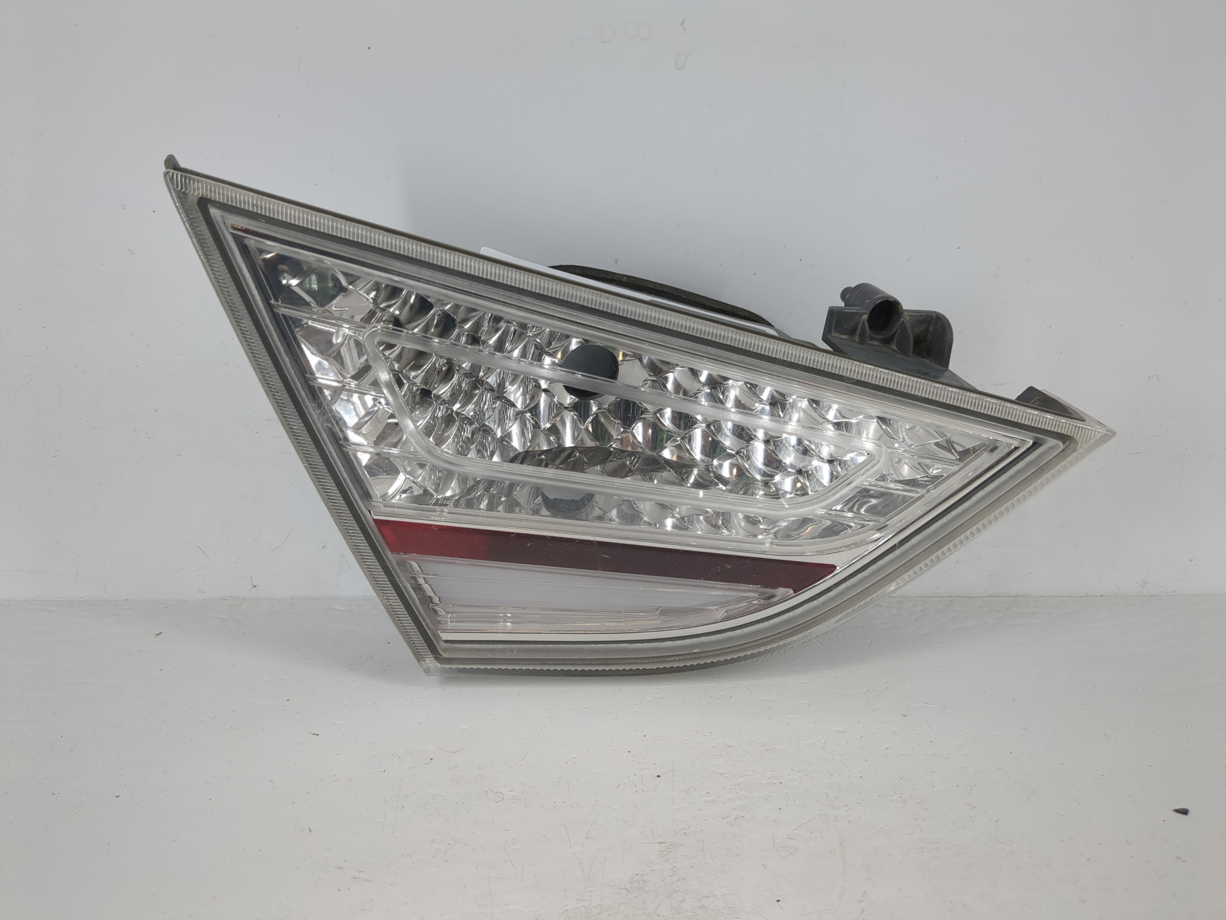 2011-2014 Hyundai Sonata Driver Left Side Tail Light Taillight Oem 1119549 - Oemusedautoparts1.com