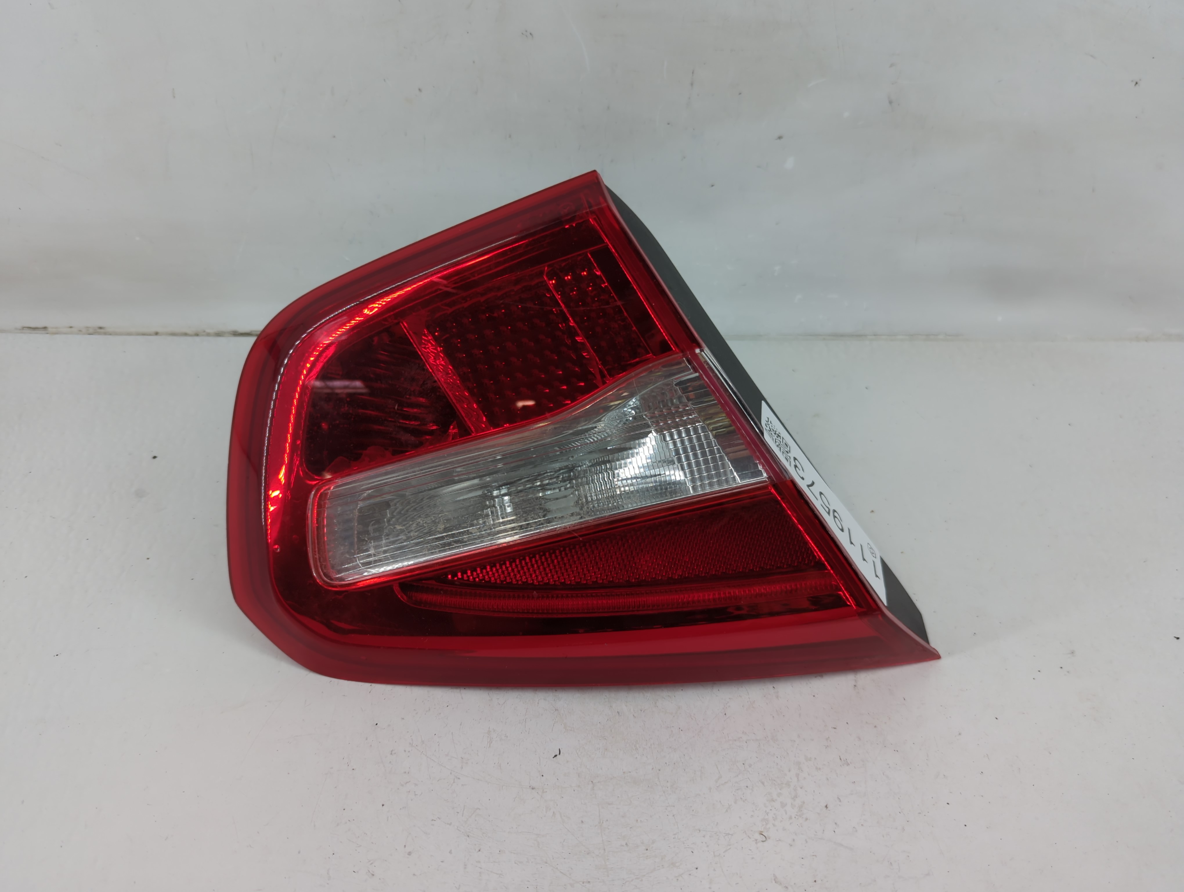 2015-2020 Mercedes-benz Gla250 Driver Left Side Tail Light Taillight Oem 1119573 - Oemusedautoparts1.com