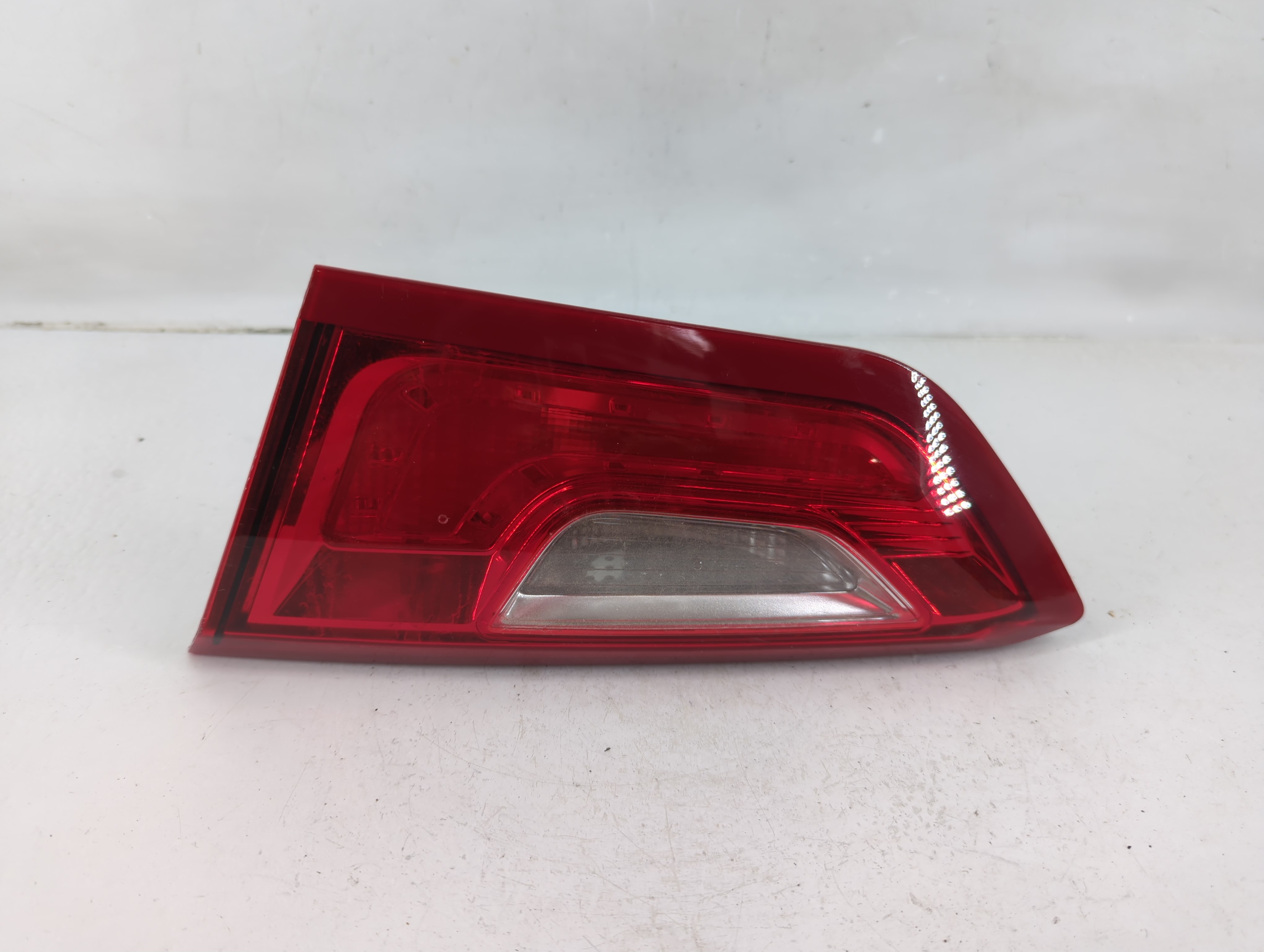 Picture of 2019-2021 Chevrolet Malibu Passenger Right Side Tail Light Taillight Oem 1119587