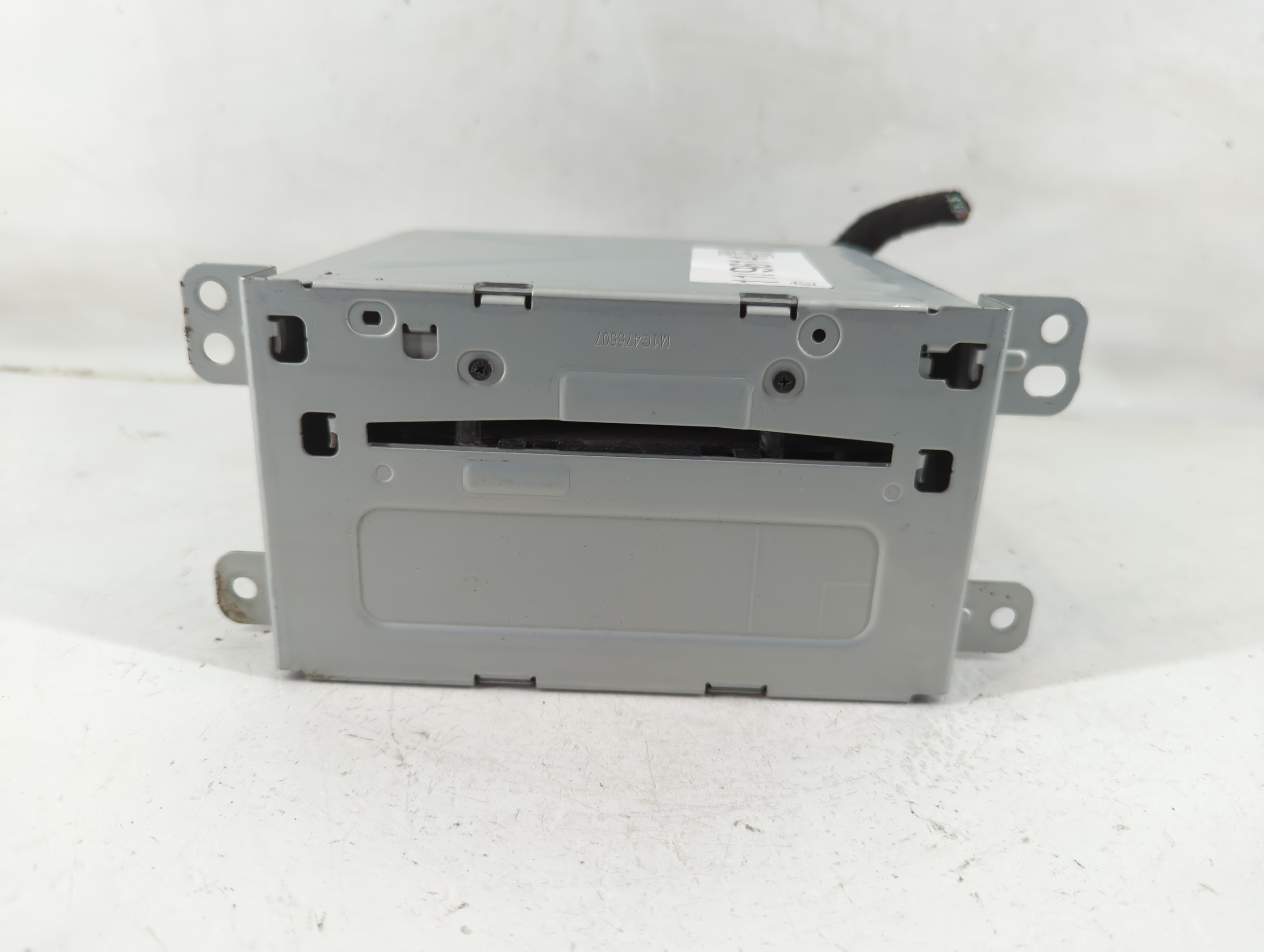 2013-2013 Chevrolet Malibu Am Fm Cd Player Radio Receiver 1119614 - Oemusedautoparts1.com