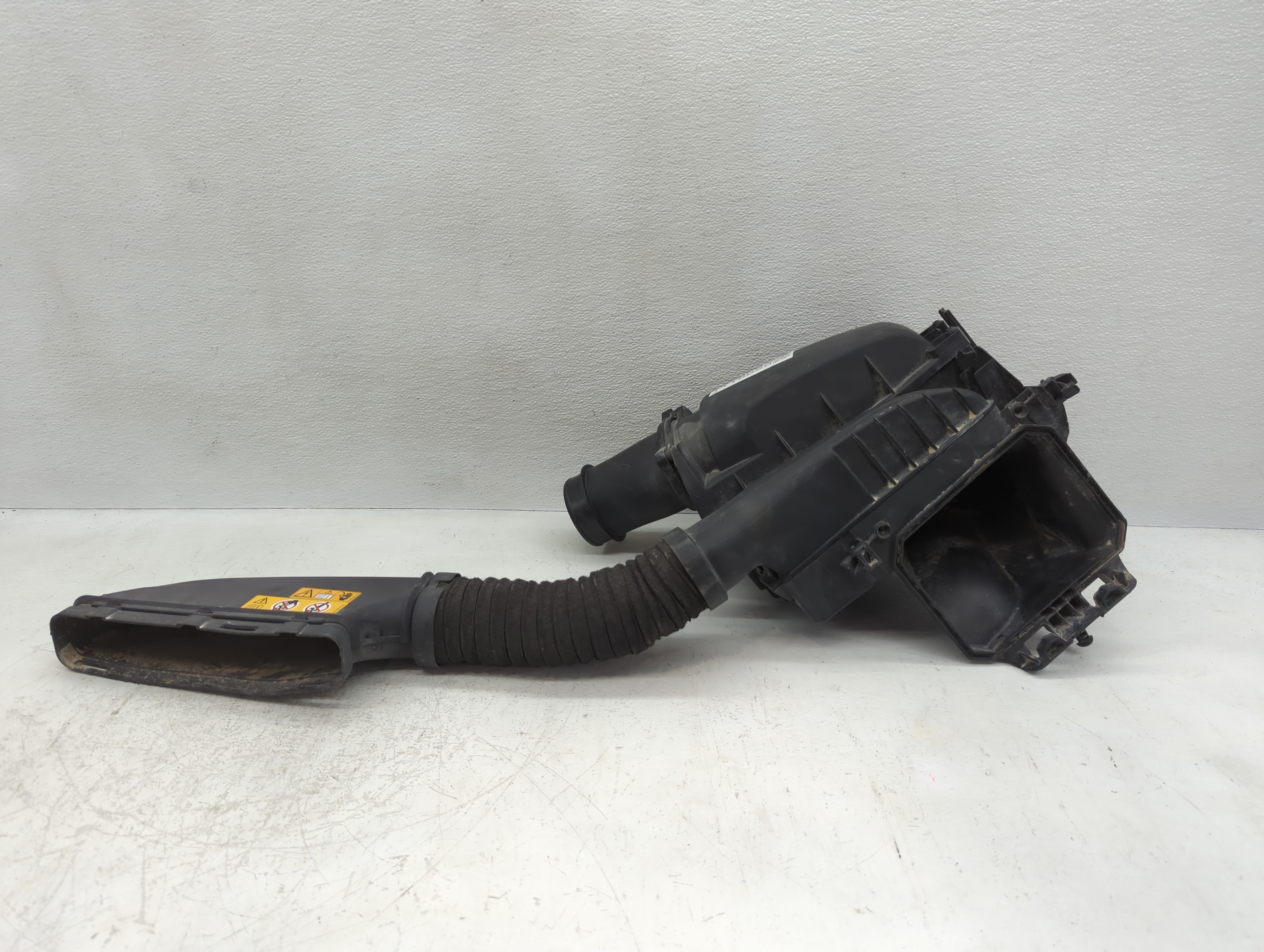 2014-2019 Mercedes-benz Cla250 Air Cleaner Intake-duct Hose Tube 1119658 - Oemusedautoparts1.com