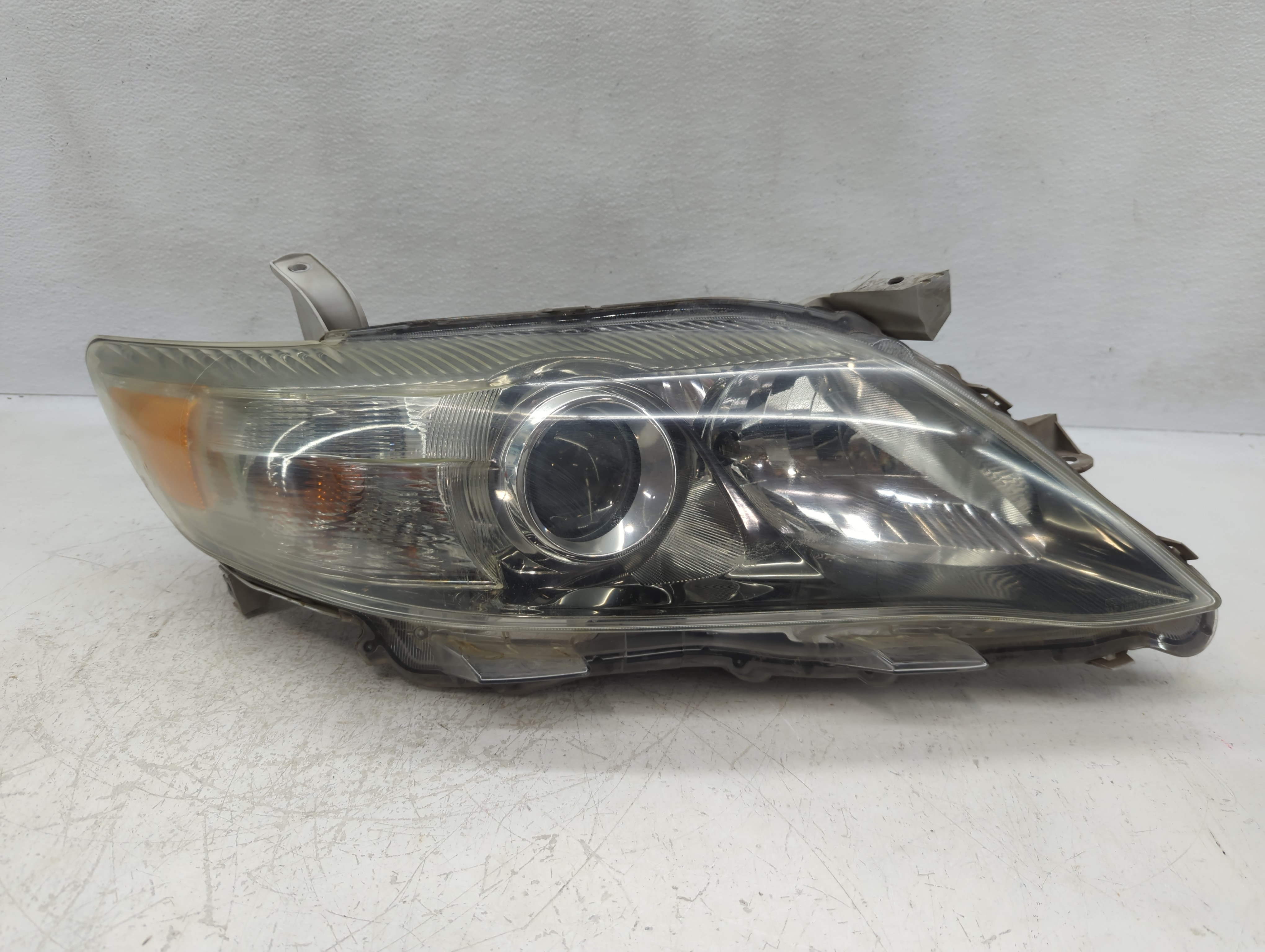 Picture of 2010-2011 Toyota Camry Passenger Right Oem Head Light Headlight Lamp 1119671