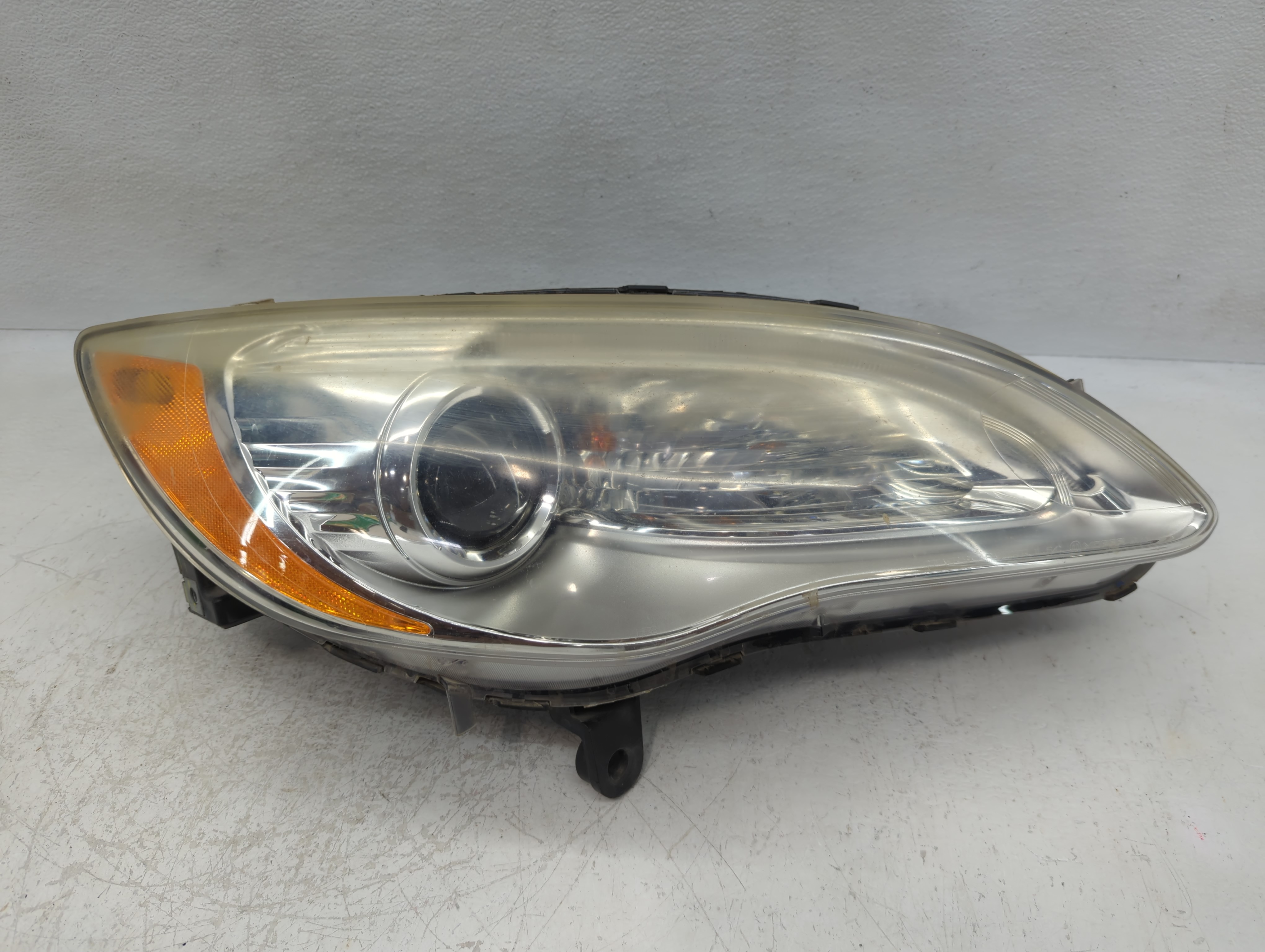 2011-2014 Chrysler 200 Passenger Right Oem Head Light Headlight Lamp 1119681 - Oemusedautoparts1.com
