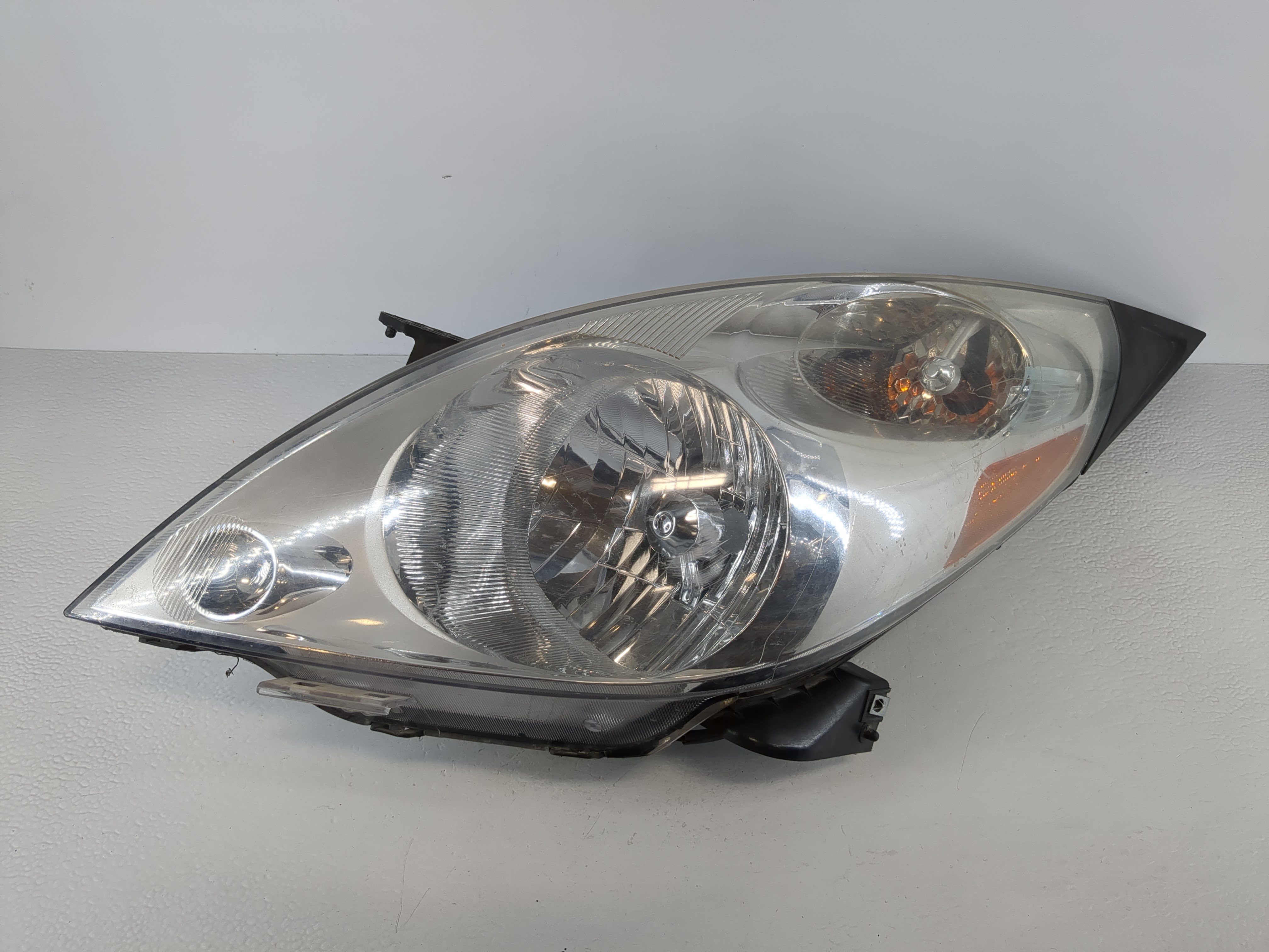 2013-2016 Chevrolet Spark Driver Left Oem Head Light Headlight Lamp 1119688 - Oemusedautoparts1.com