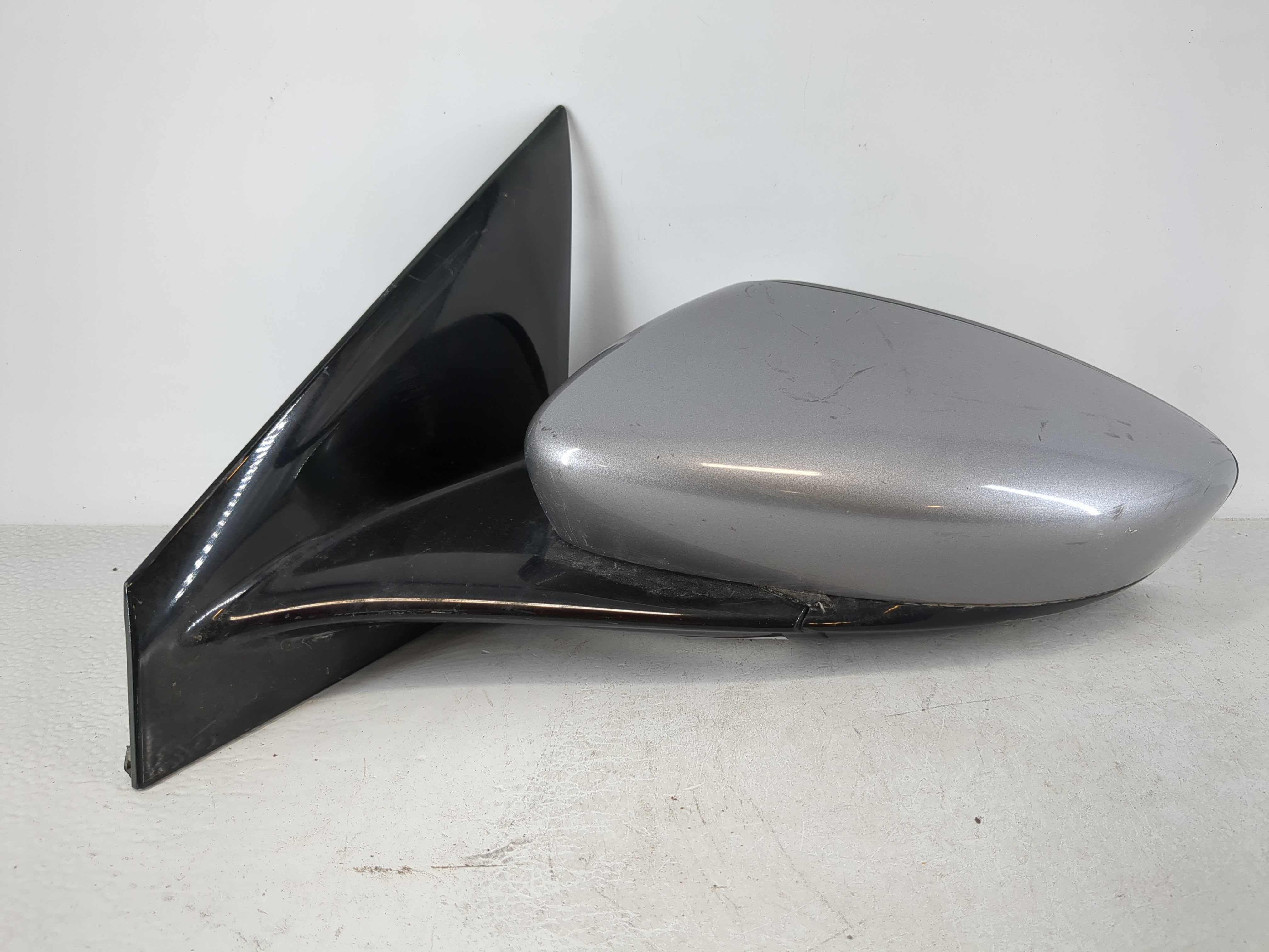 2015-2017 Chrysler 200 Driver Left Side View Power Door Mirror Grey 1119709 - Oemusedautoparts1.com