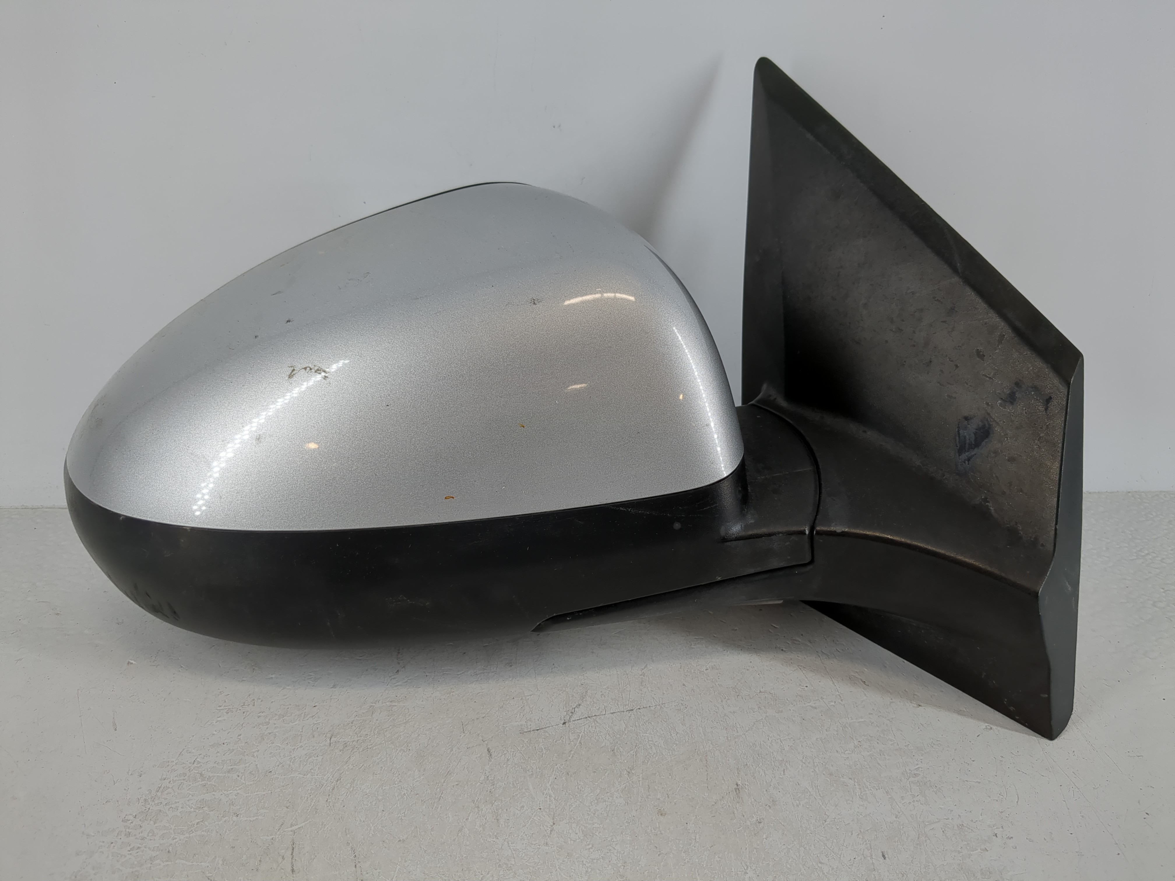 2012-2019 Chevrolet Sonic Passenger Right Side View Power Door Mirror 1119734 - Oemusedautoparts1.com