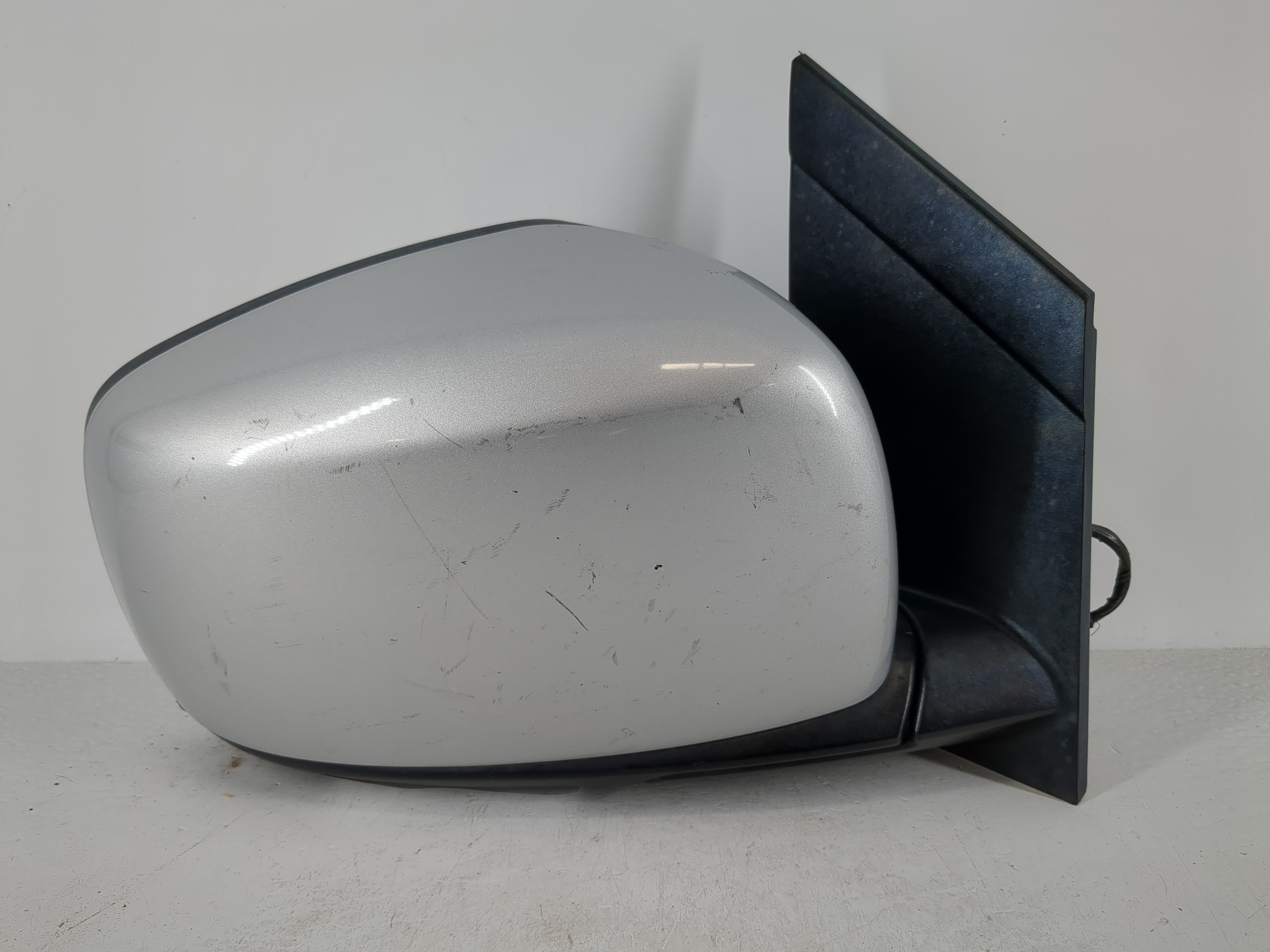 Dodge Caravan Passenger Right Side View Power Door Mirror Silver 1119760 - Oemusedautoparts1.com