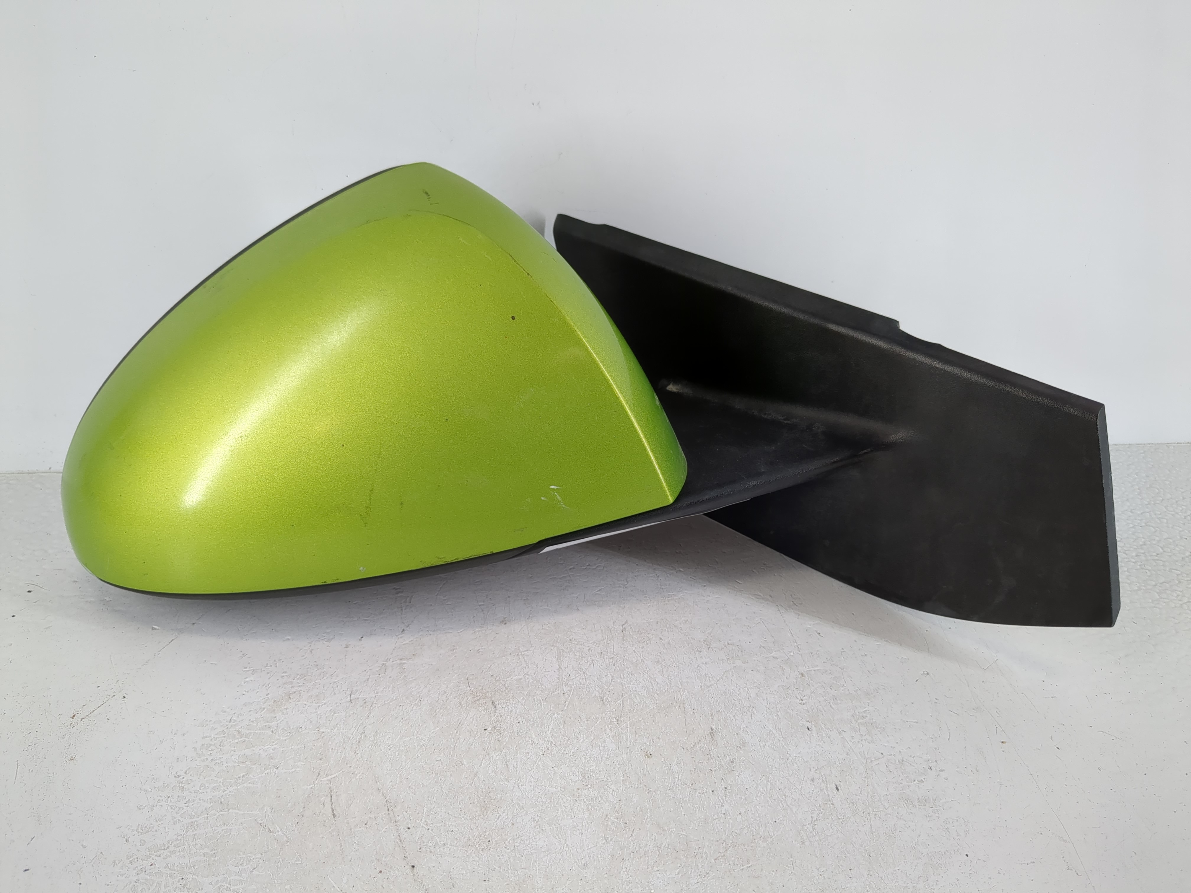 2013-2015 Chevrolet Spark Passenger Right Side View Power Door Mirror 1119761 - Oemusedautoparts1.com