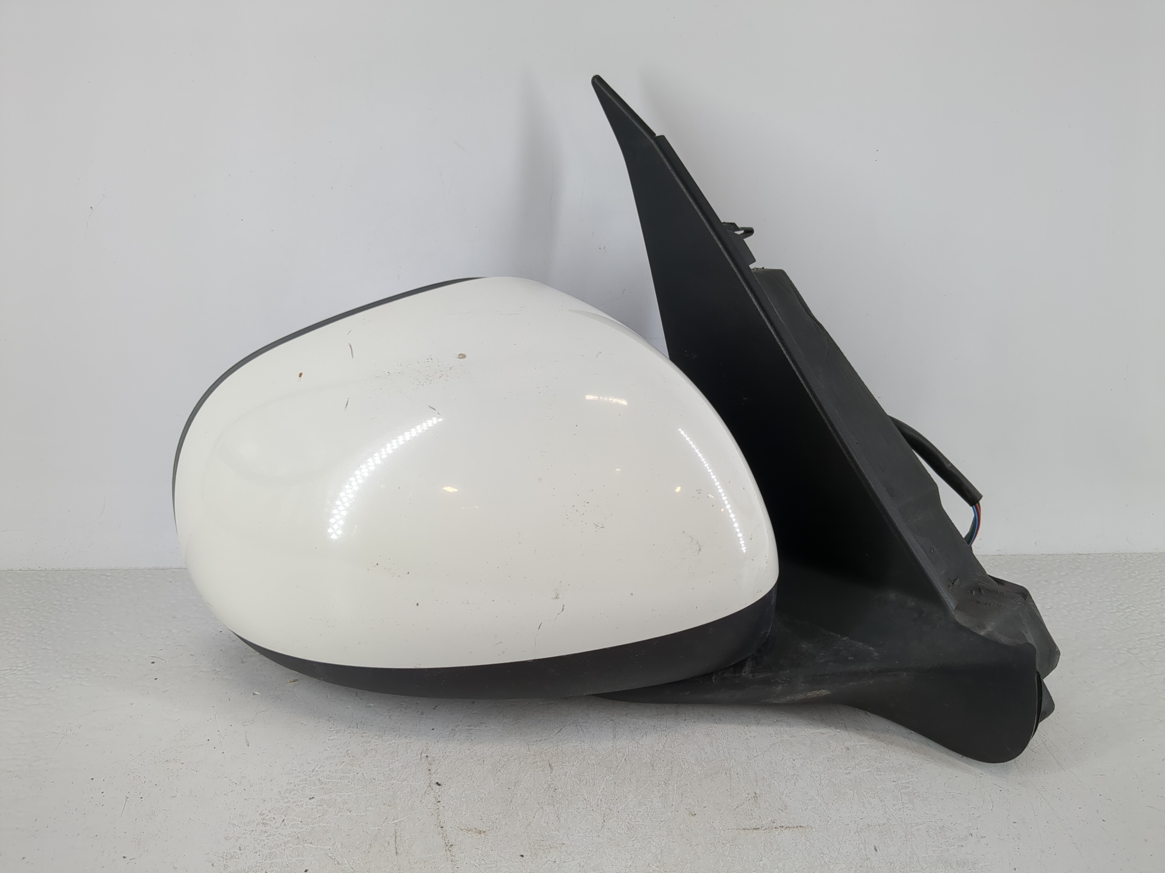 Picture of 2014 Fiat 500 Passenger Right Side View Power Door Mirror White 1119764