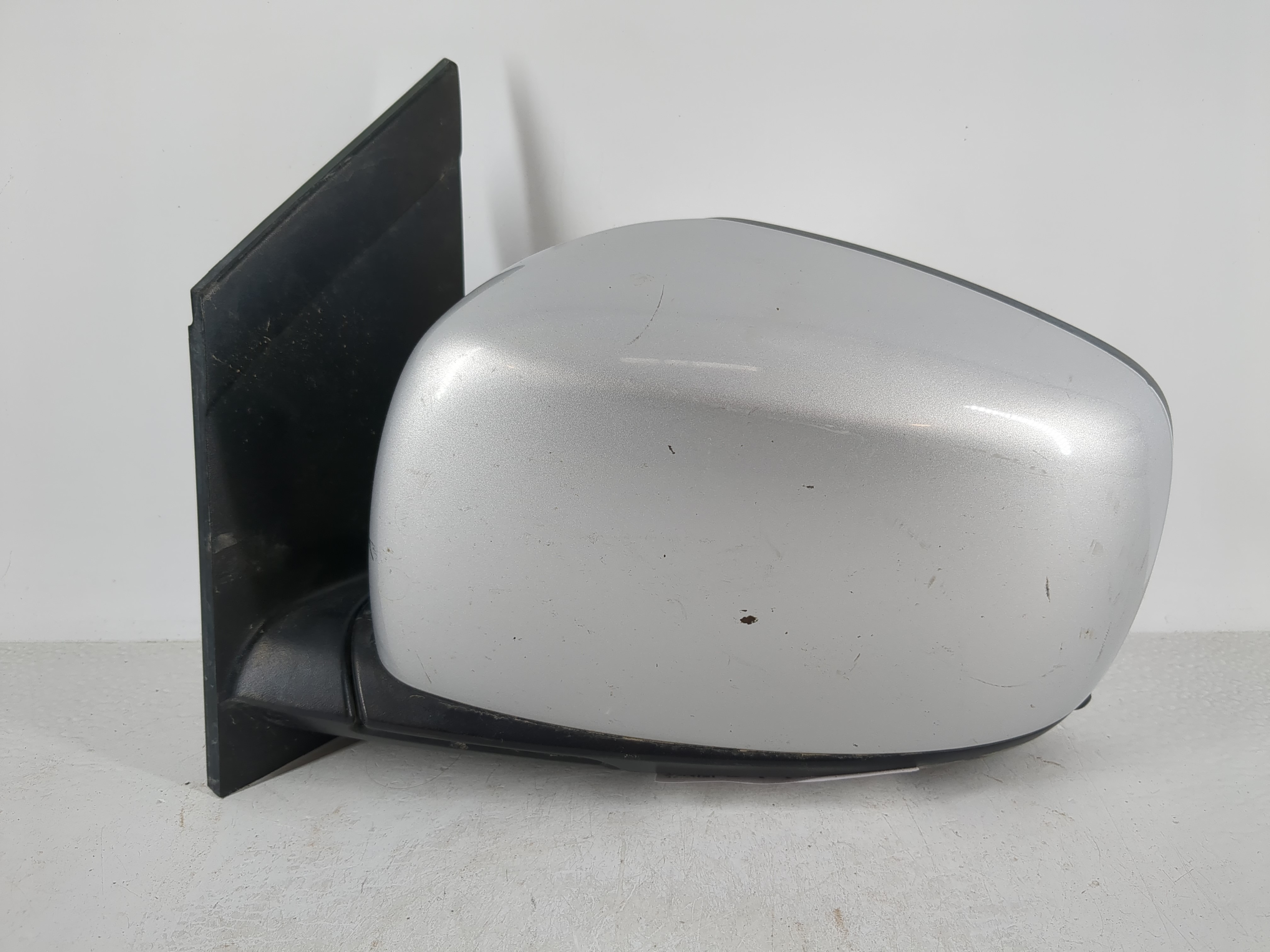 Dodge Caravan Driver Left Side View Power Door Mirror Silver 1119776 - Oemusedautoparts1.com