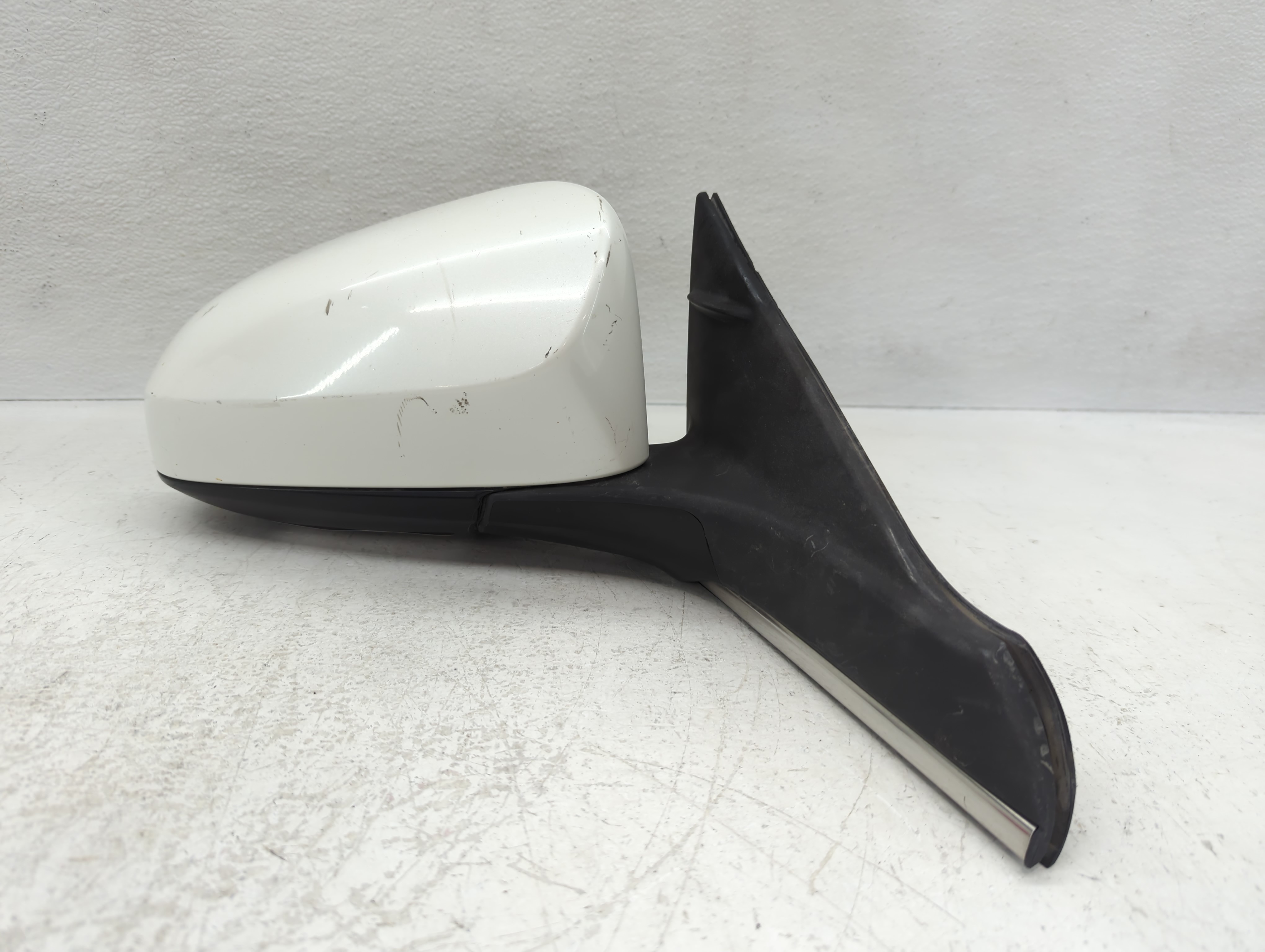2016 Toyota Camry Passenger Right Side View Power Door Mirror White 1119809 - Oemusedautoparts1.com
