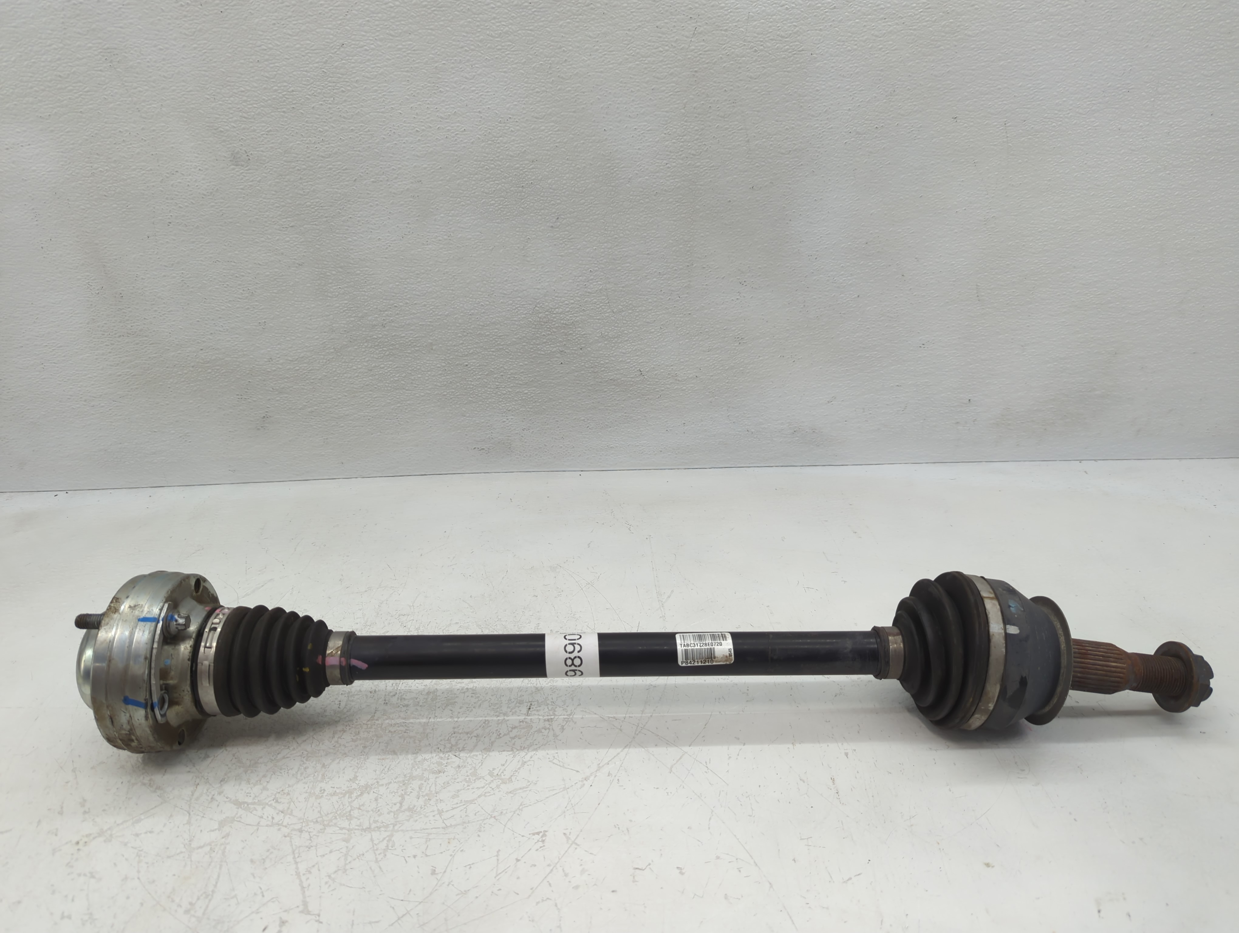 2017-2021 Chevrolet Camaro Axle Shaft Front Passenger Cv C/v 1119890 - Oemusedautoparts1.com