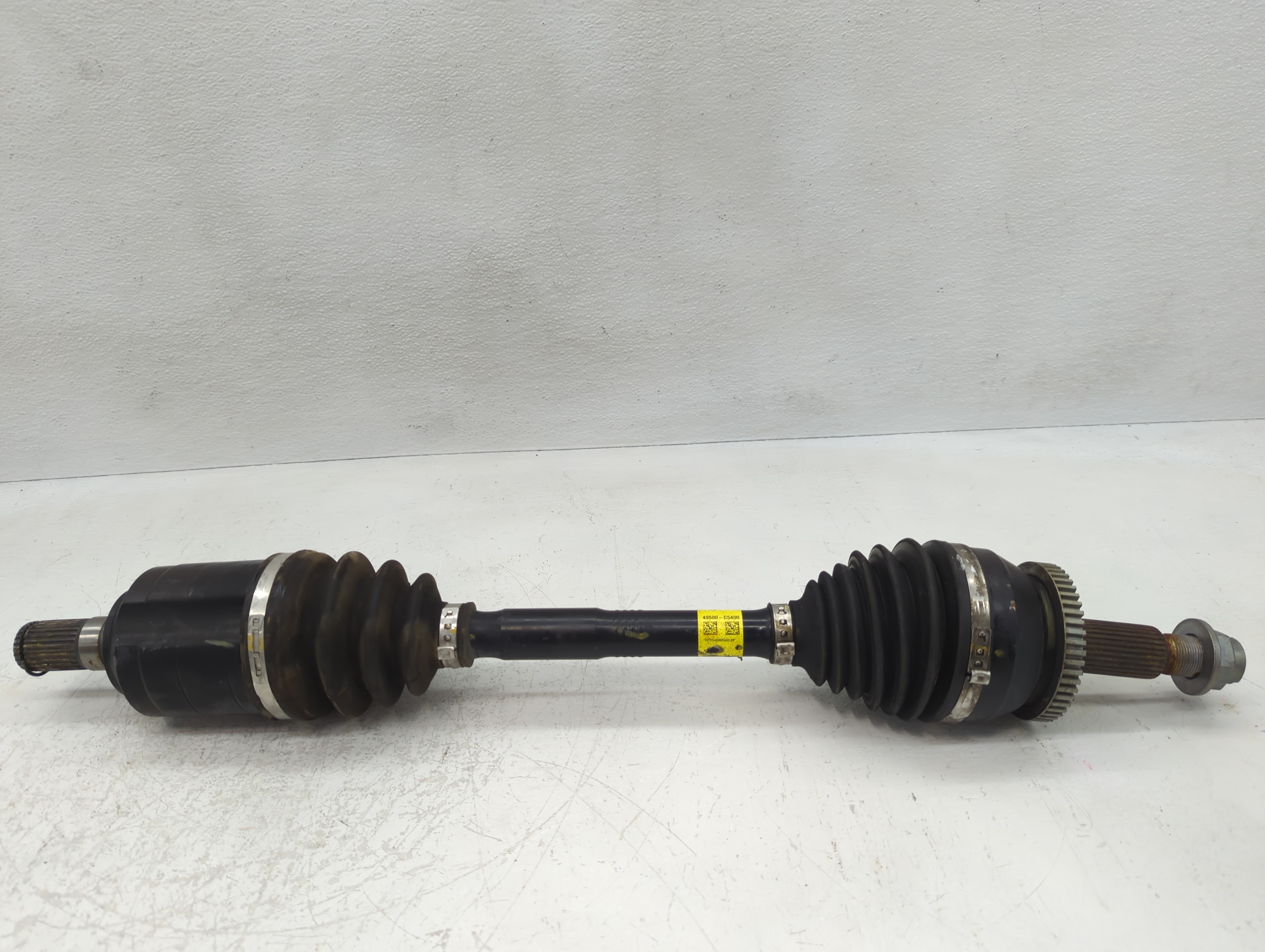 2016-2018 Kia Sorento Axle Shaft Front Driver Cv C/v 1119965 - Oemusedautoparts1.com