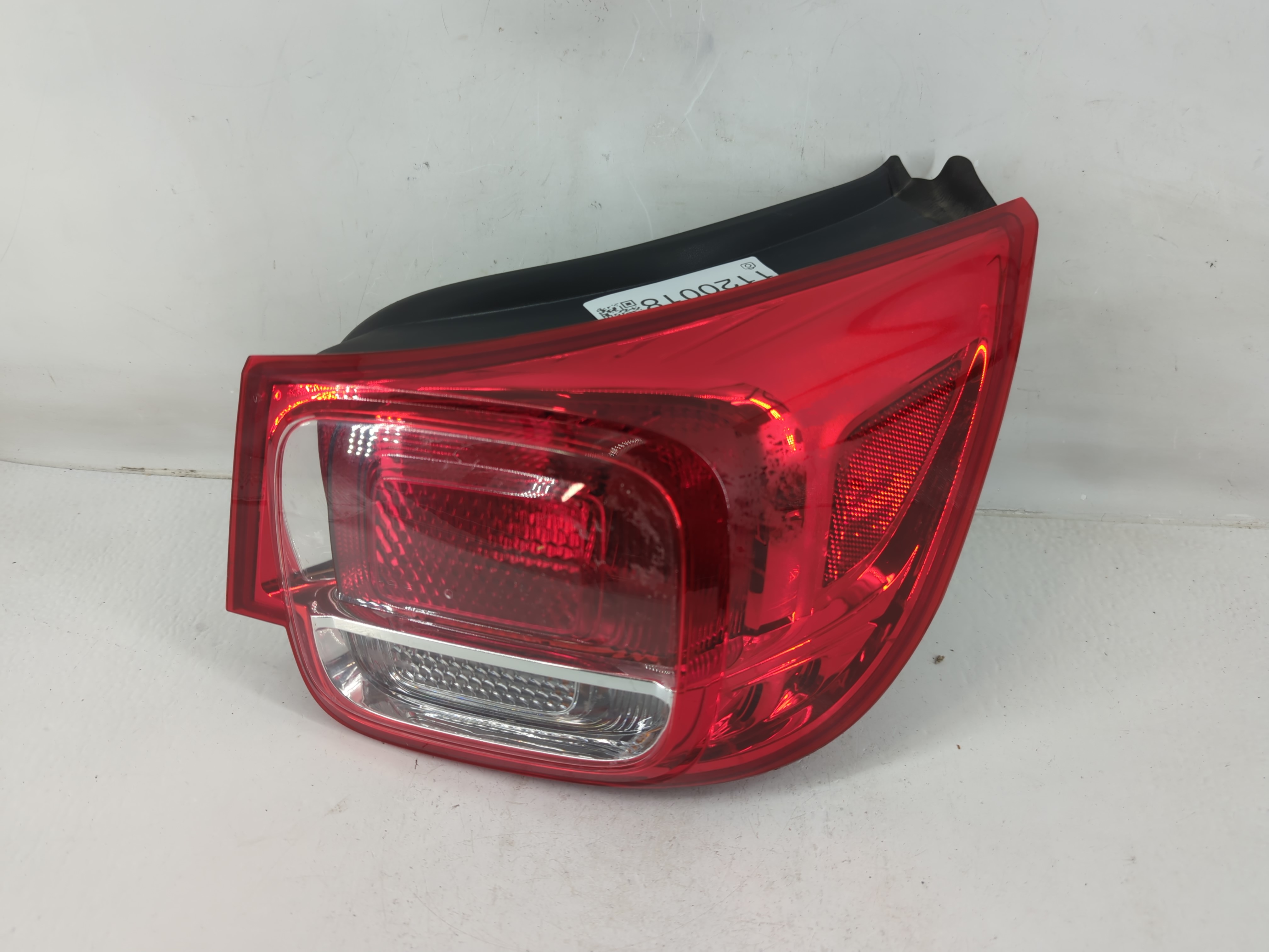 Picture of 2016-2018 Chevrolet Malibu Driver Left Side Tail Light Taillight Oem 1120018
