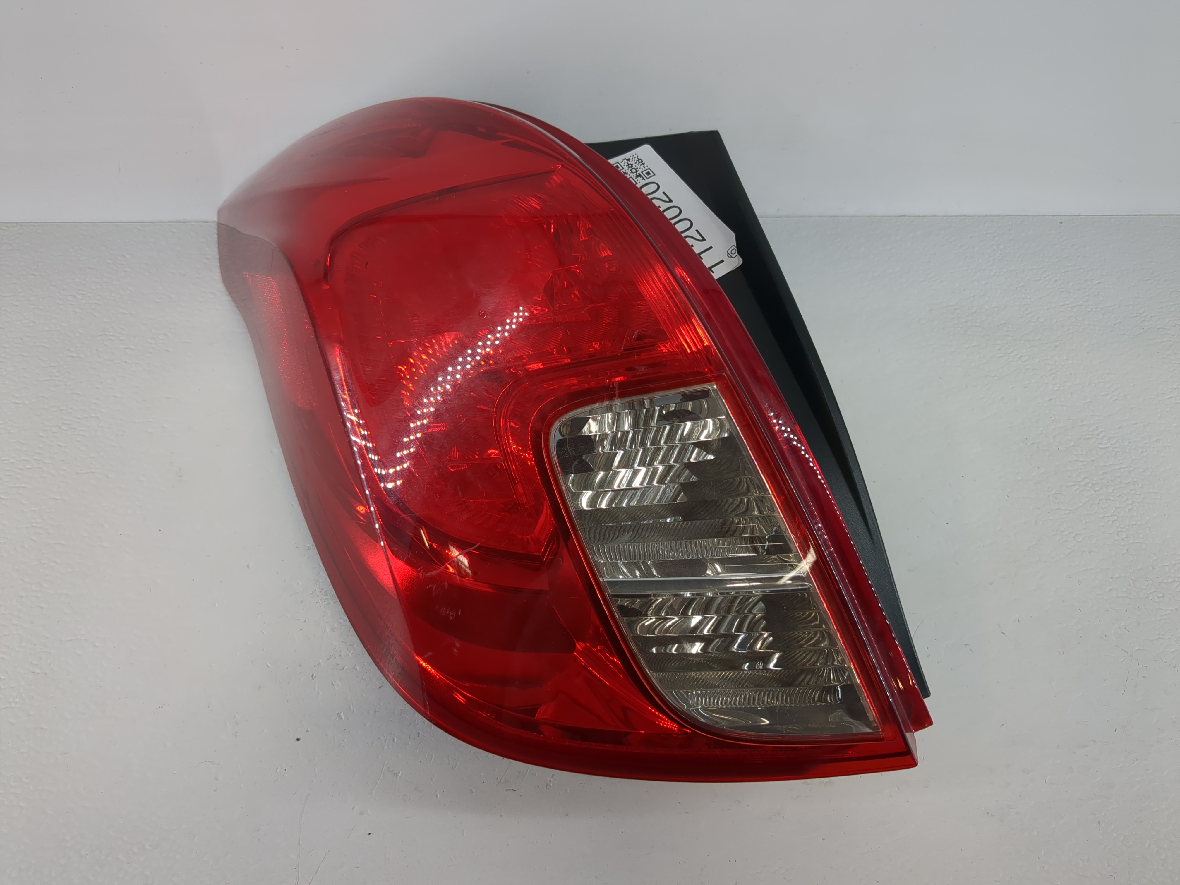 Picture of 2013-2016 Buick Encore Driver Left Side Tail Light Taillight Oem 1120020