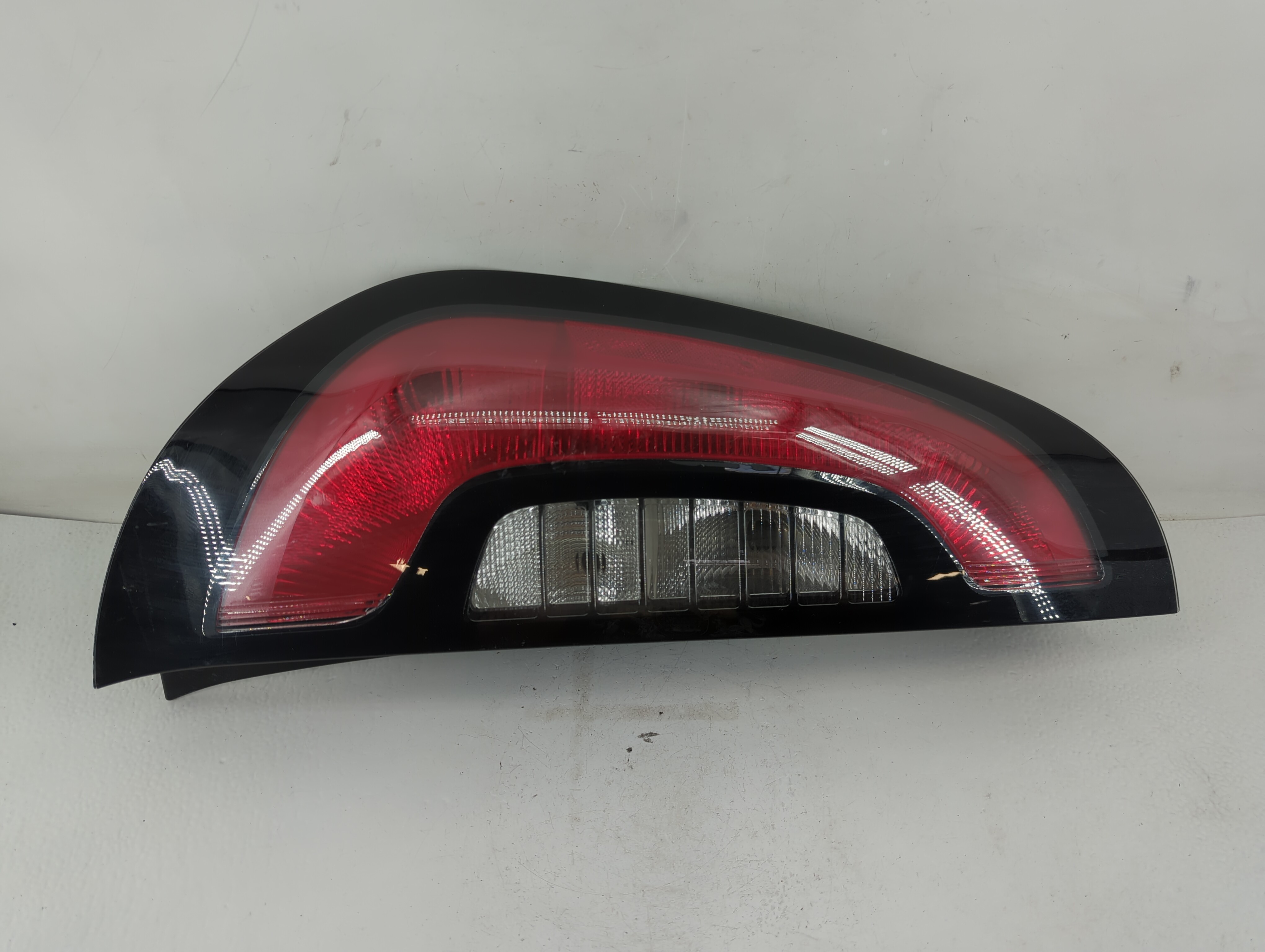 2014-2019 Kia Soul Driver Left Side Tail Light Taillight Oem 1120024 - Oemusedautoparts1.com