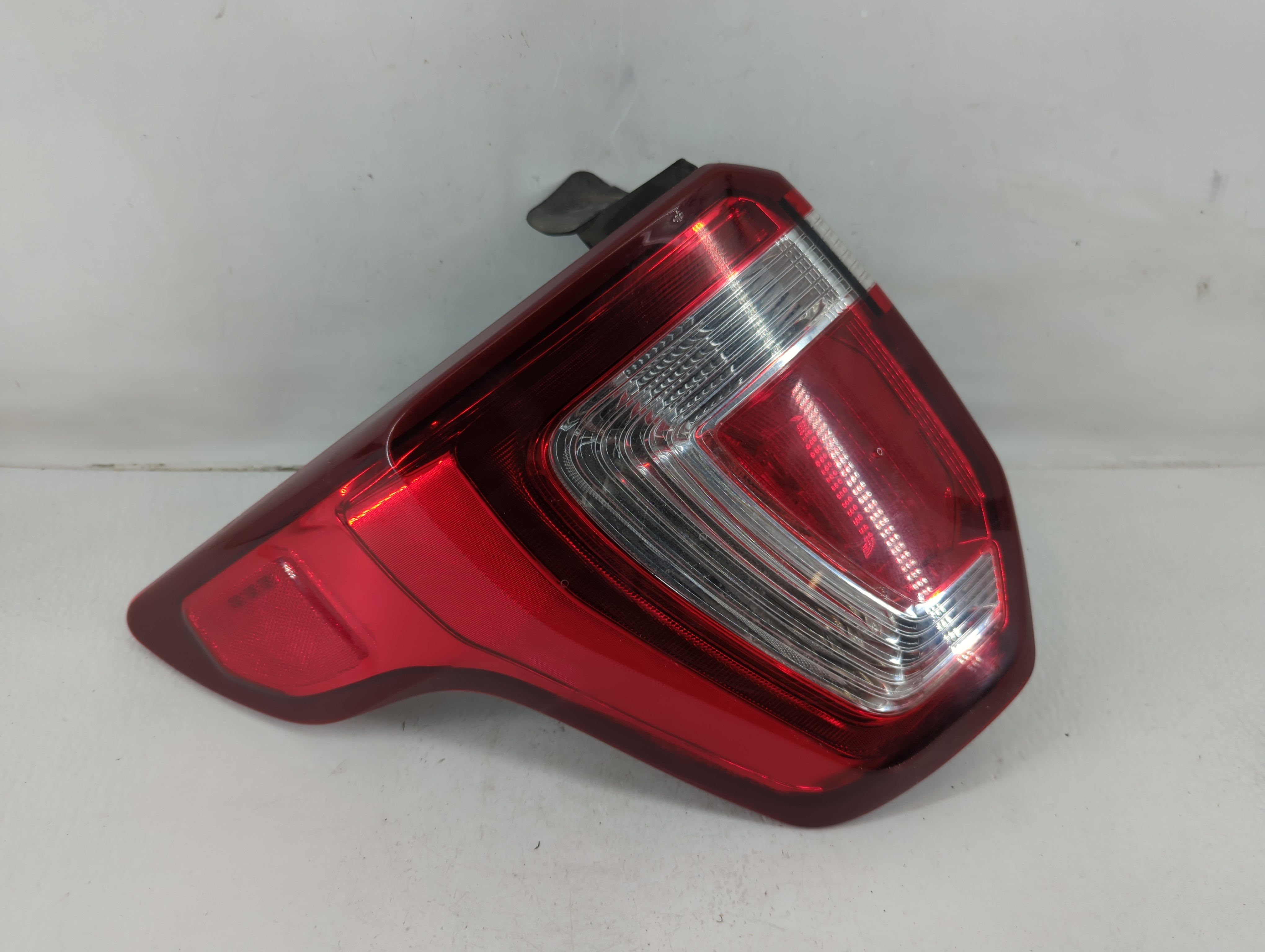 2016 Ford Explorer Driver Left Side Tail Light Taillight Oem 1120025 - Oemusedautoparts1.com
