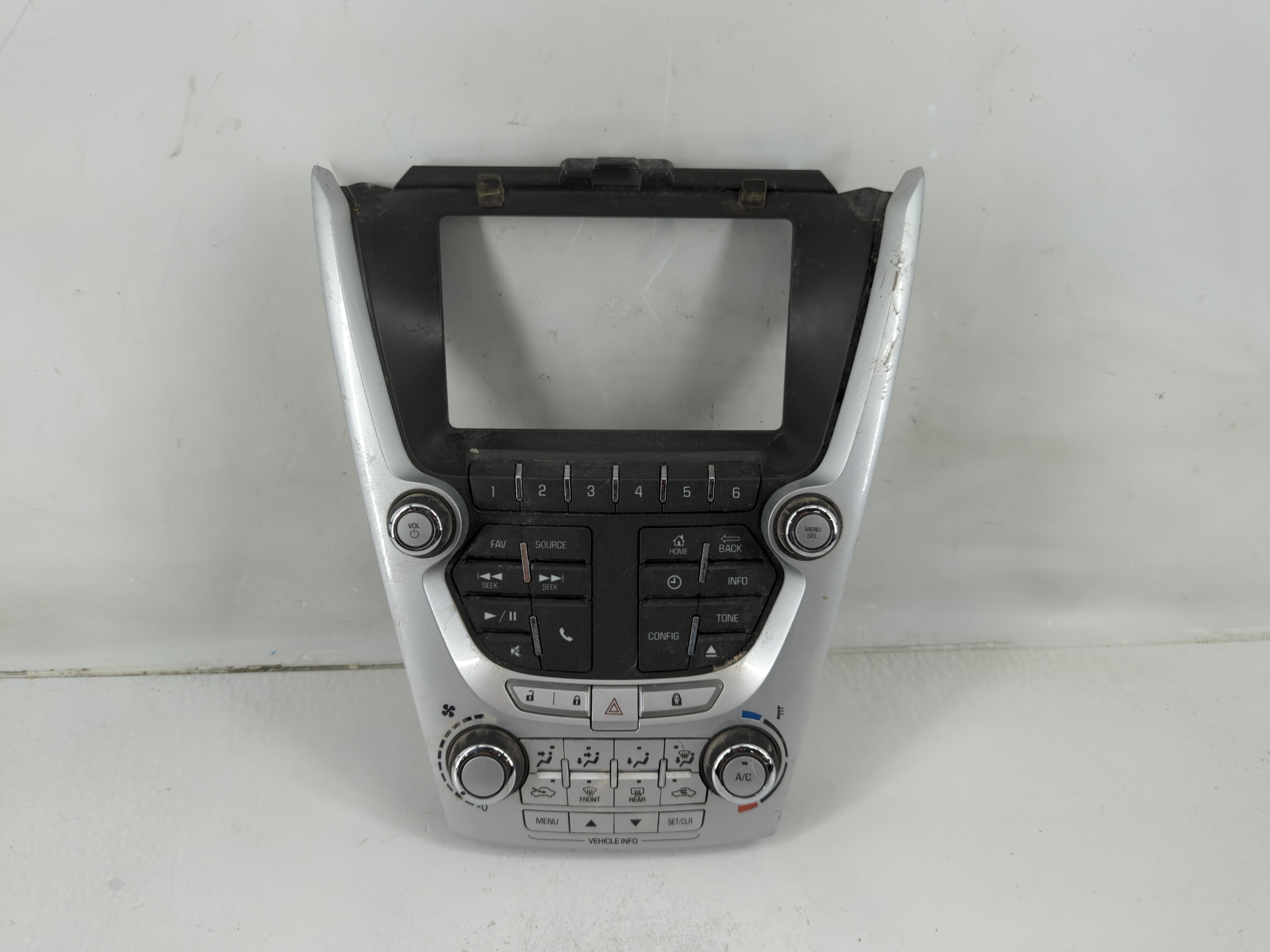 2013-2013 Chevrolet Equinox Am Fm Cd Player Radio Receiver 1120031 - Oemusedautoparts1.com