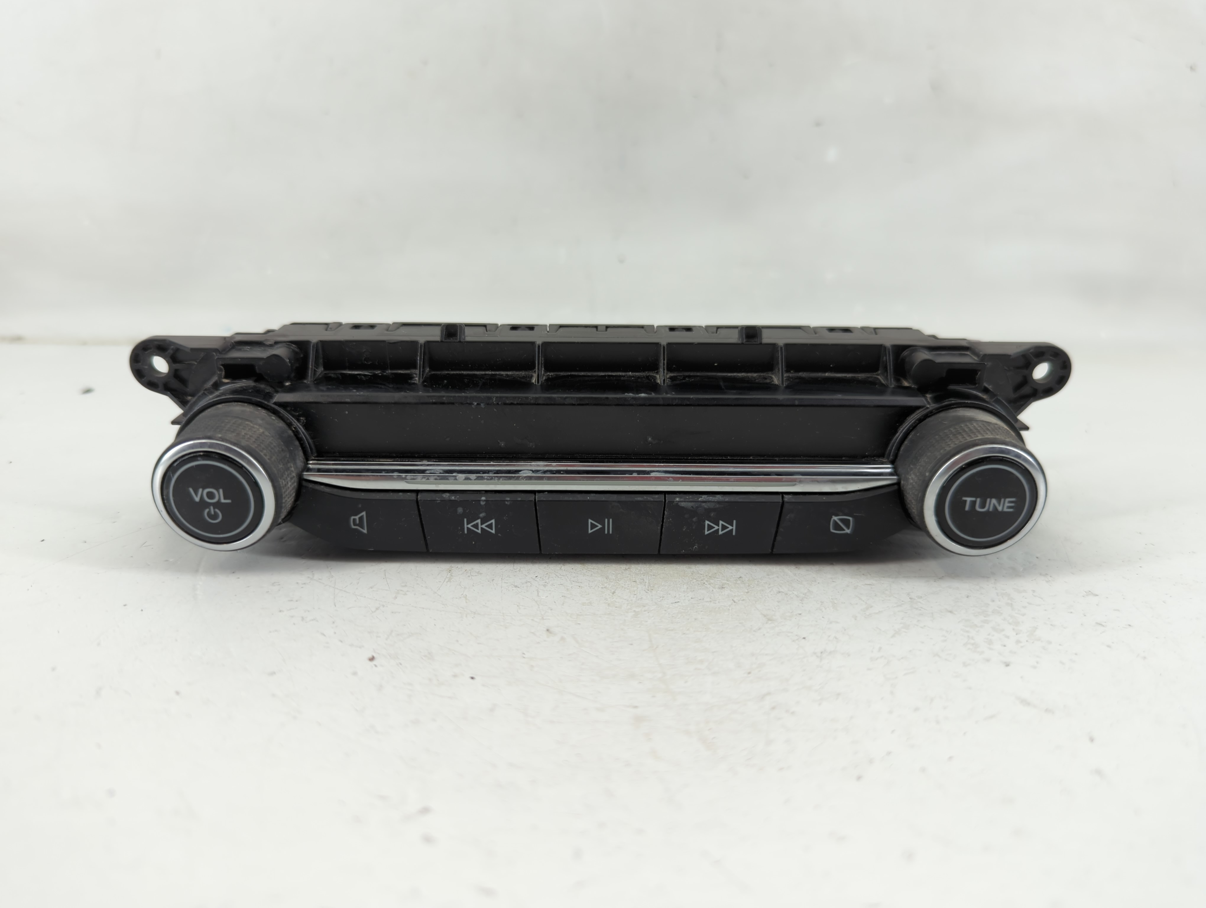 2021-2022 Ford Escape Am Fm Cd Player Radio Receiver 1120047 - Oemusedautoparts1.com