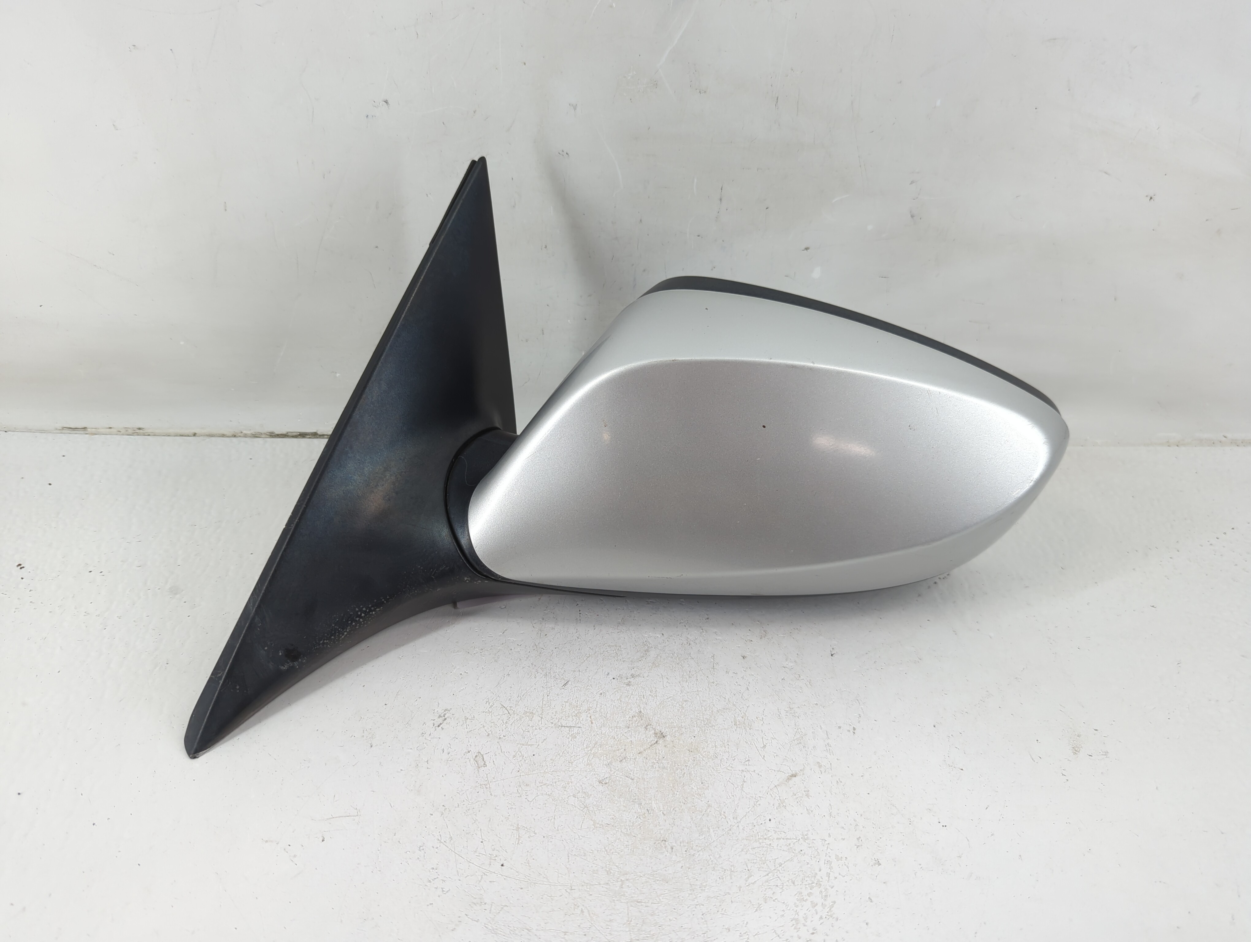 2013-2014 Hyundai Elantra Driver Left Side View Power Door Mirror Silver 1120087 - Oemusedautoparts1.com
