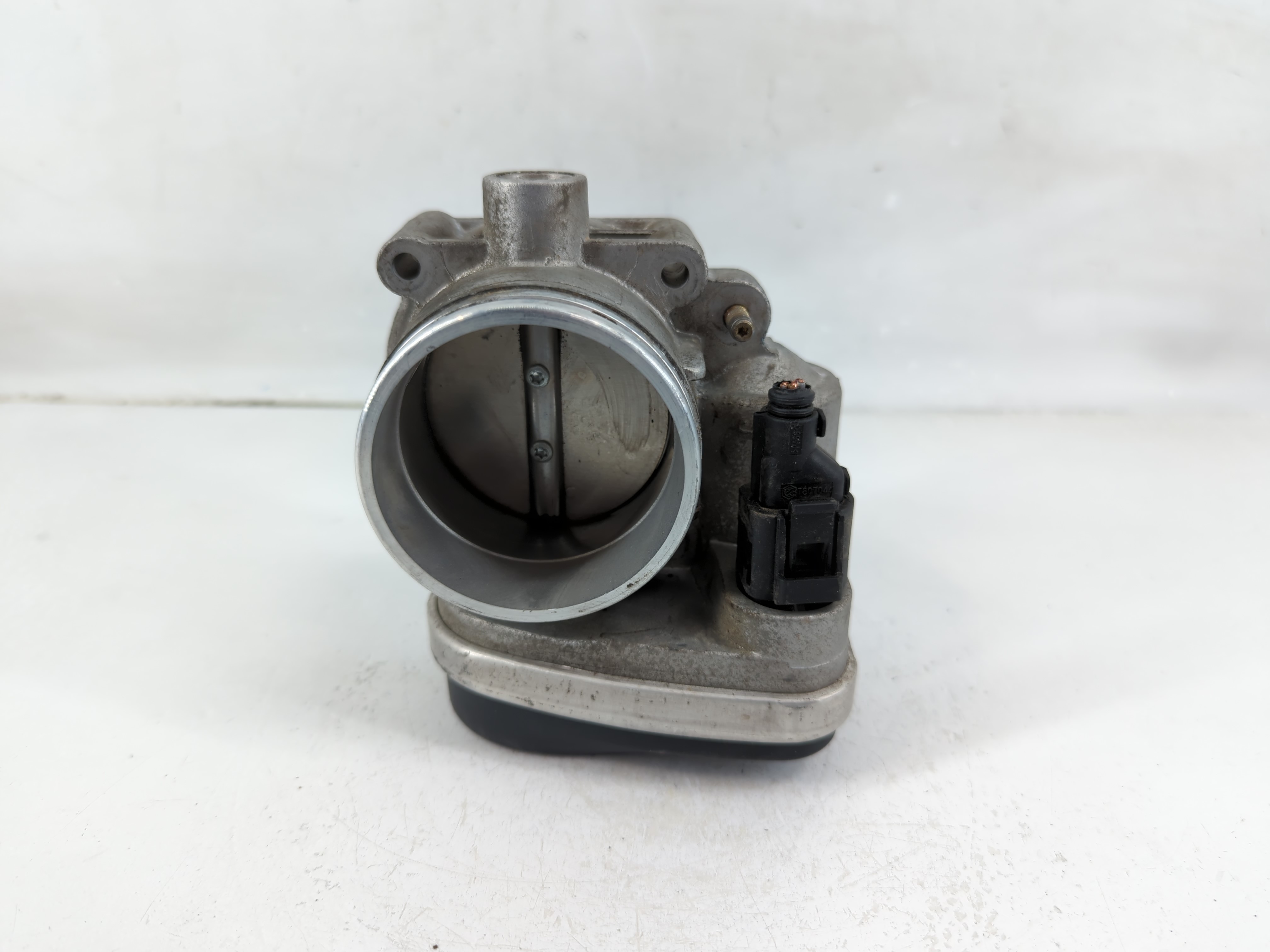 Picture of 2003-2005 Bmw Z4 Throttle Body 1120101