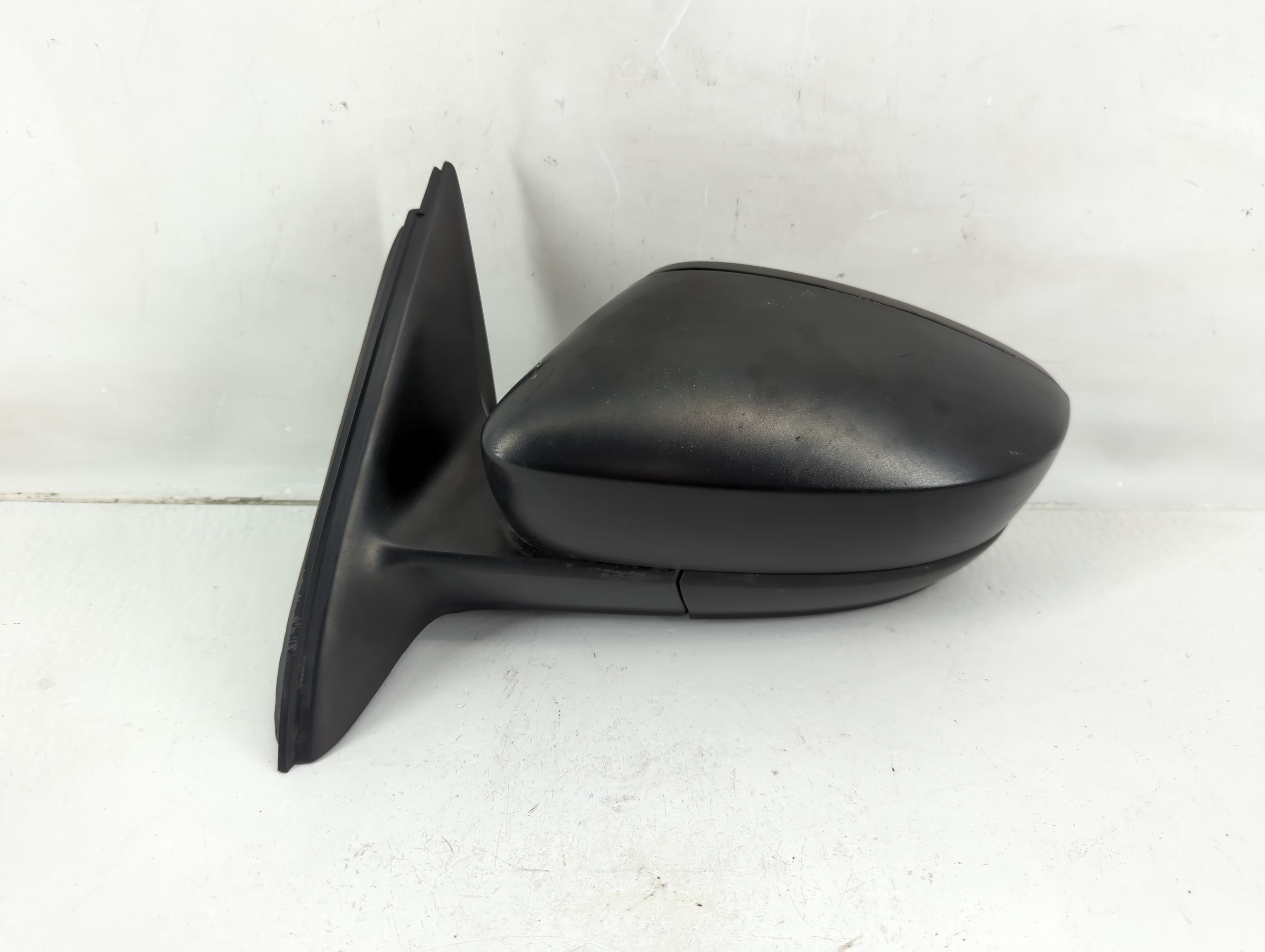 2011-2016 Volkswagen Jetta Driver Left Side View Power Door Mirror Black 1120176 - Oemusedautoparts1.com