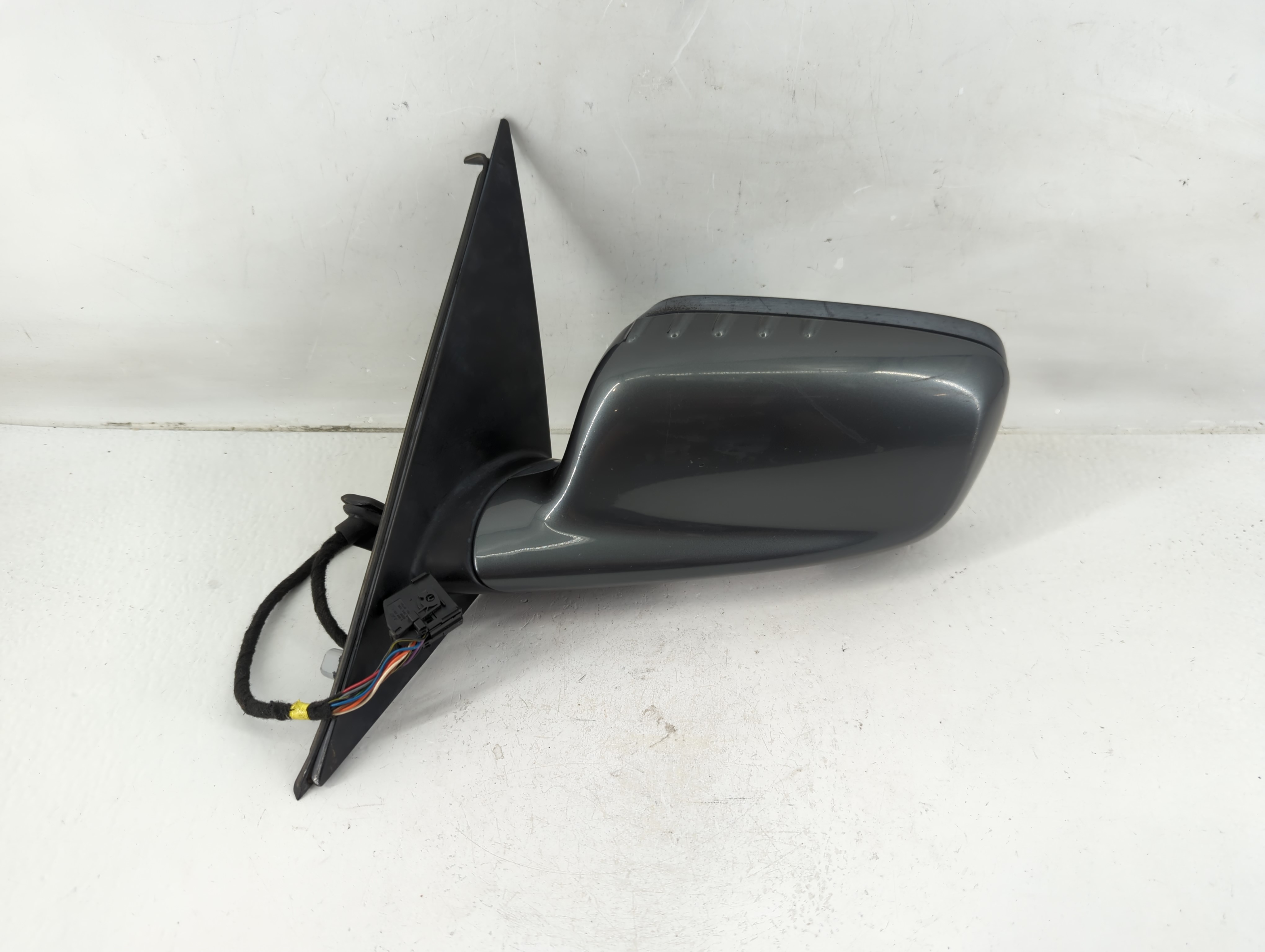 2002-2005 Bmw 745i Driver Left Side View Power Door Mirror Grey 1120342 - Oemusedautoparts1.com
