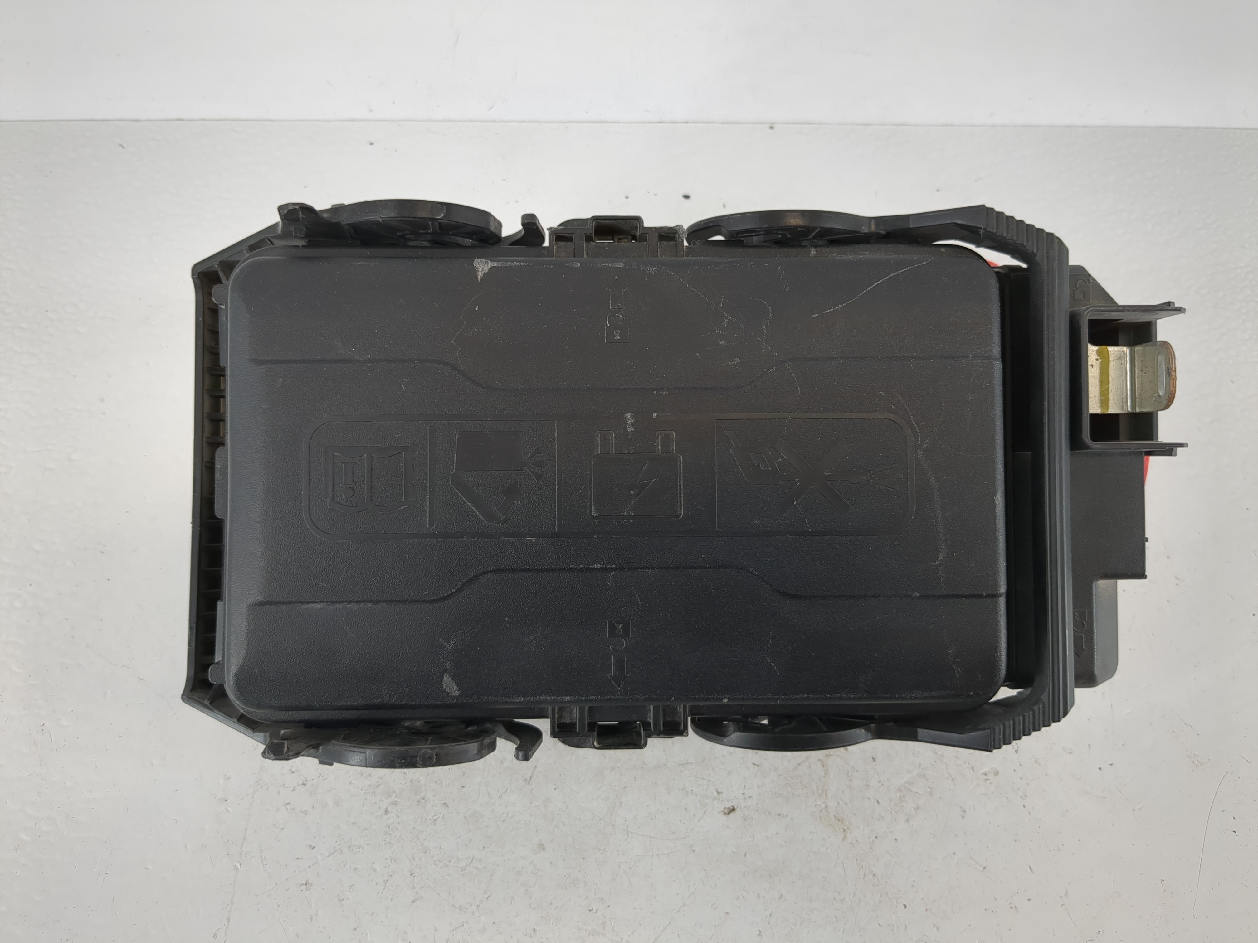 Picture of 2022 Chevrolet Malibu Fusebox Fuse Box Relay Module 84950508 1120378