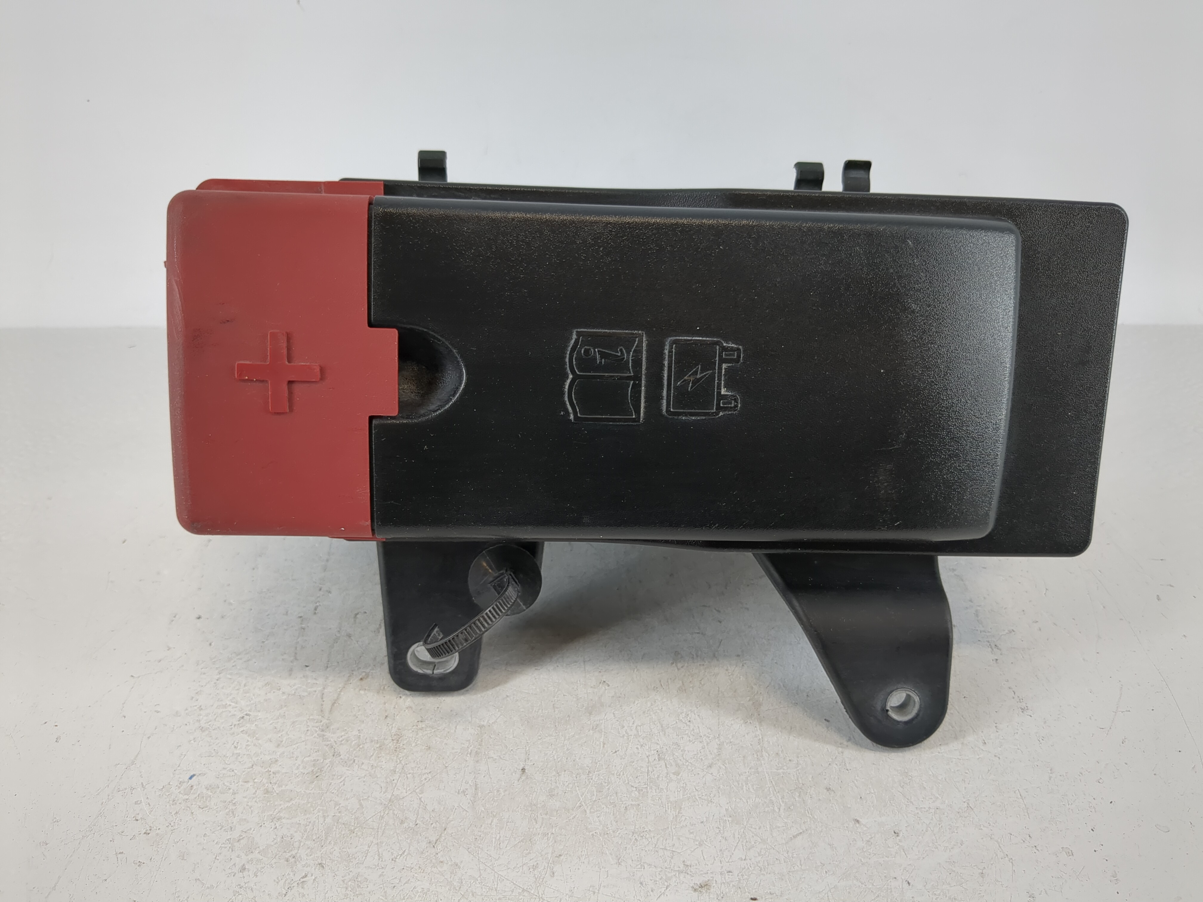 Picture of 2017-2019 Jaguar Xf Fusebox Fuse Box Relay Module Gx73-14a076-aa 1120385