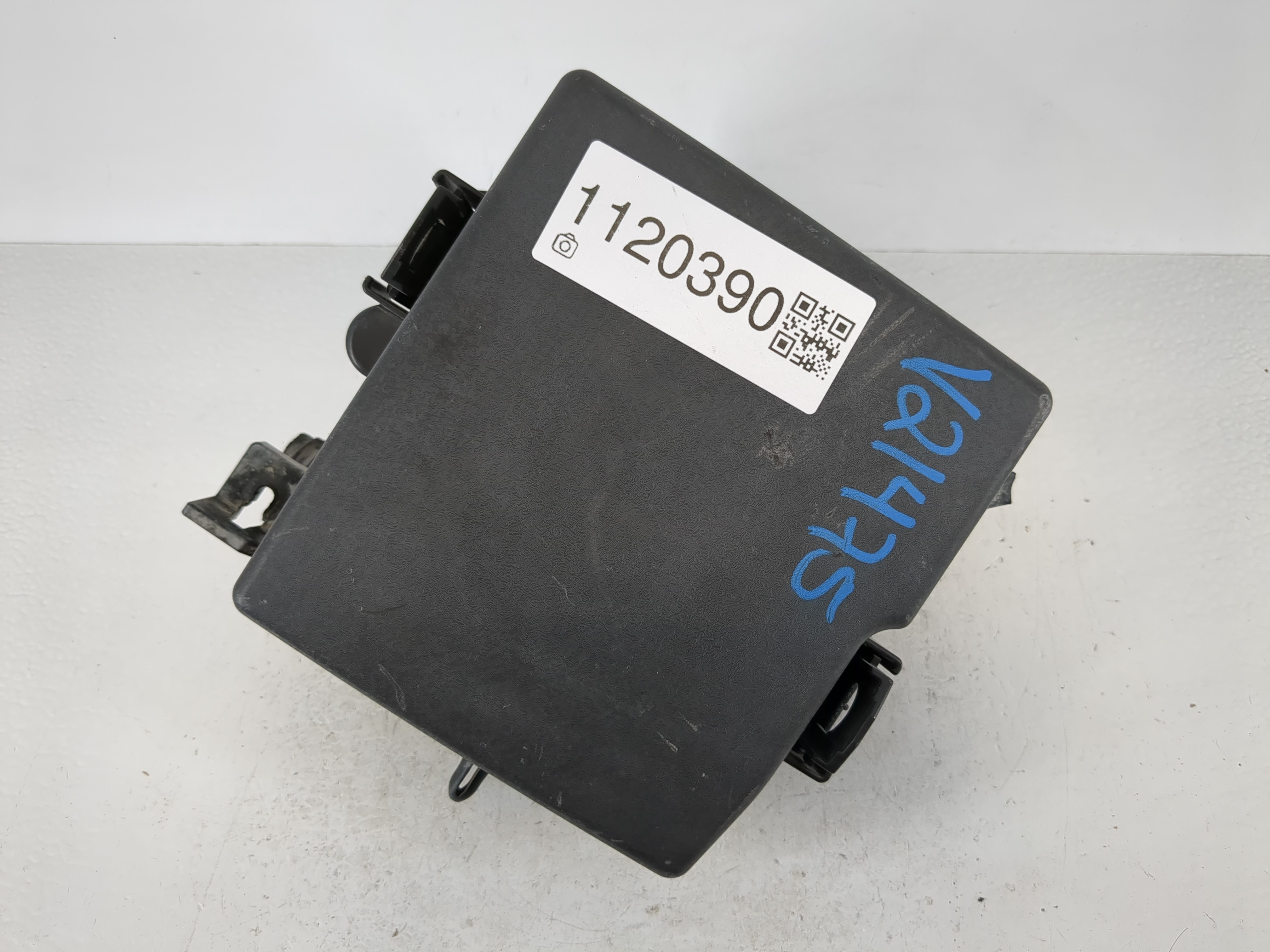 Picture of 2015 Hyundai Santa Fe Fusebox Fuse Box Relay Module 1120390