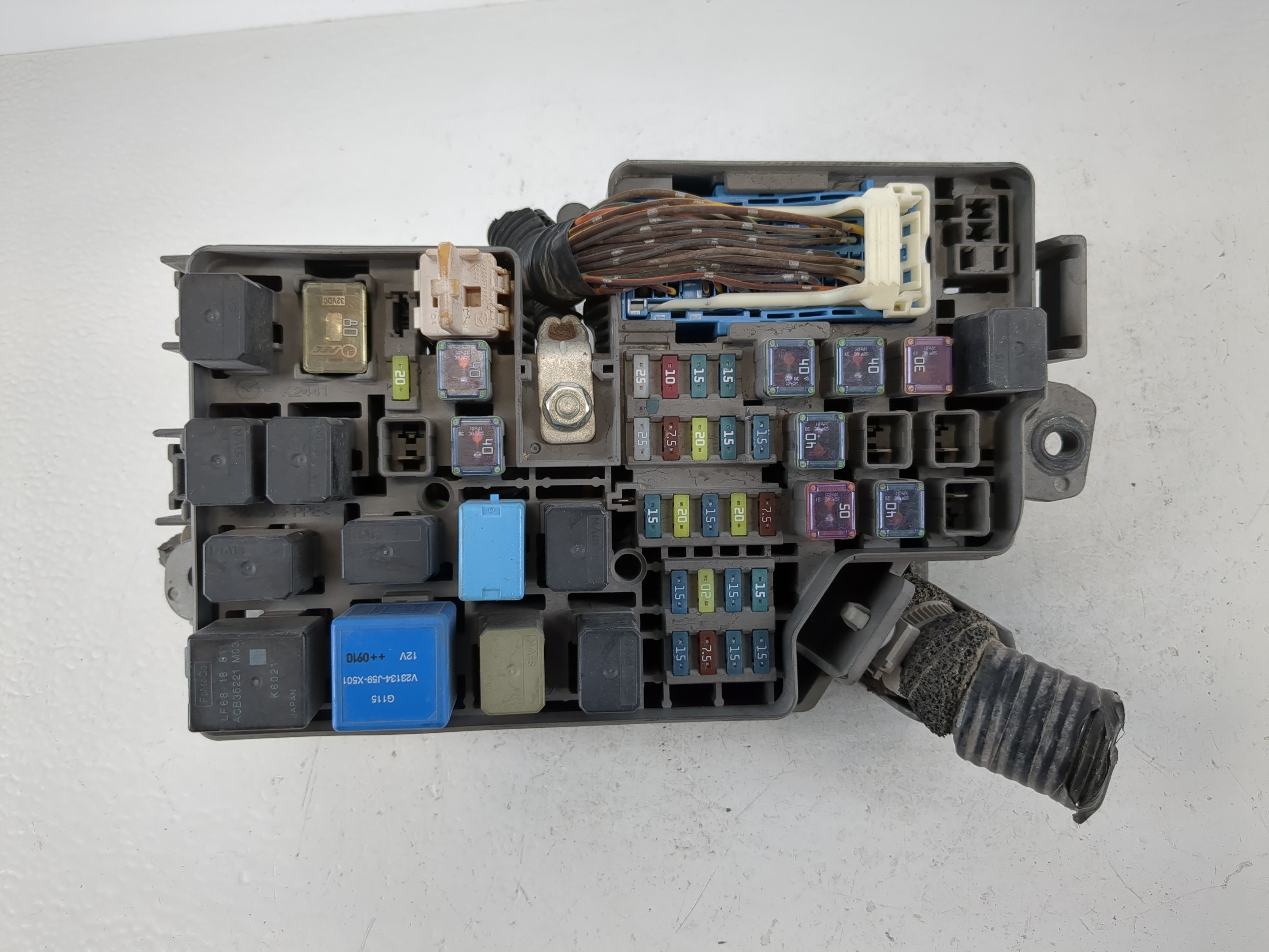 Picture of 2010 Mazda 3 Fusebox Fuse Box Relay Module >pa66+pre<|k2441 1120394