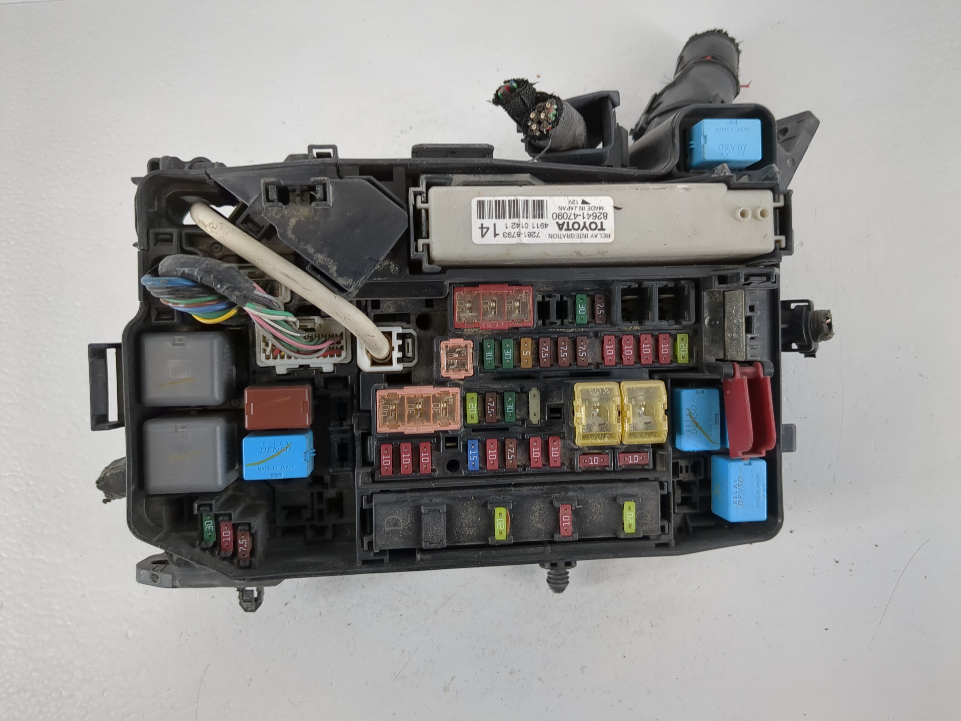 Toyota Prius Fusebox Fuse Box Relay Module 82641-47090 1120542 - Oemusedautoparts1.com