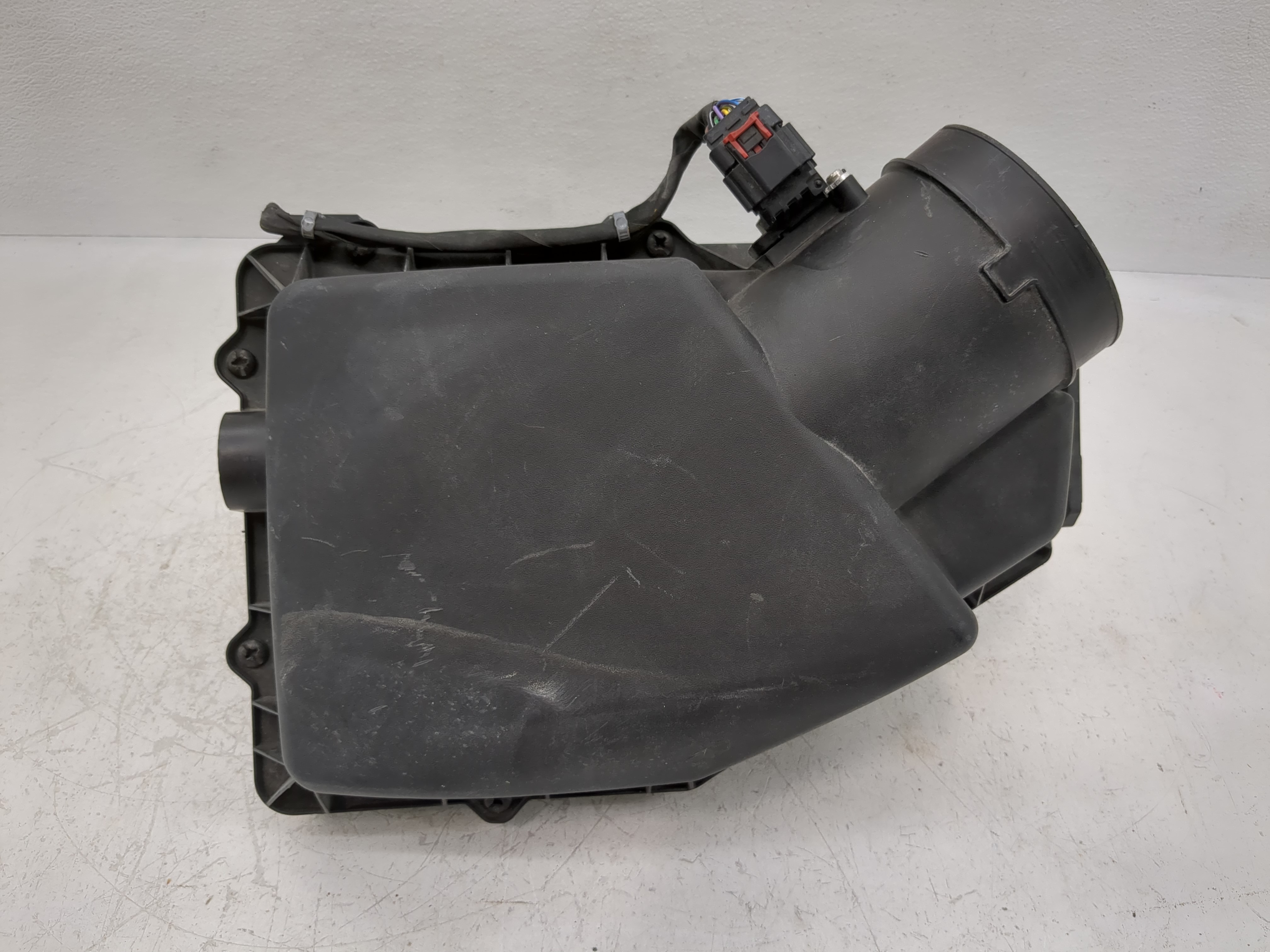 Picture of 2016-2021 Chevrolet Malibu Air Cleaner Intake-duct Hose Tube 1120566