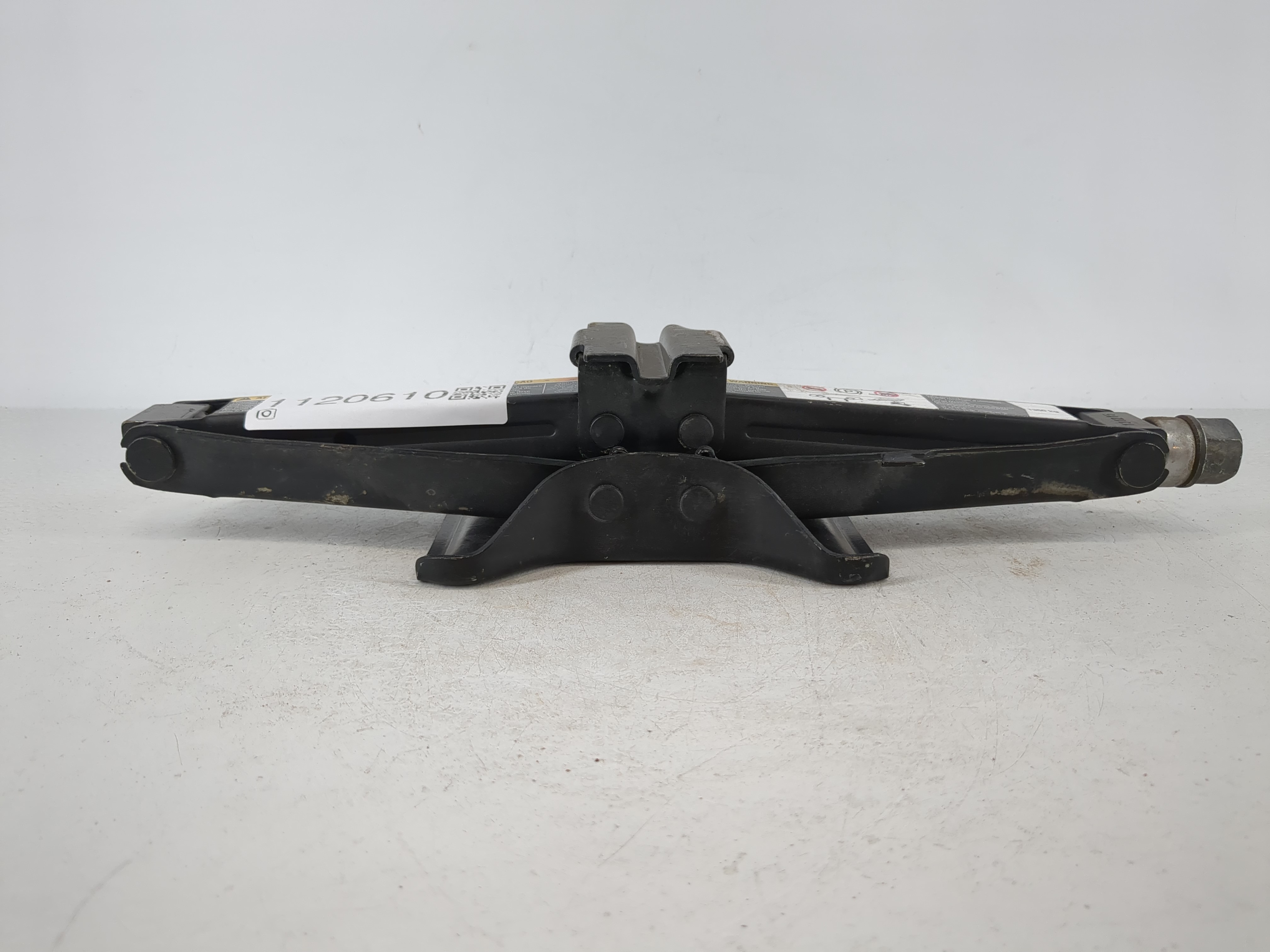2014 Buick Lacrosse Spare Scissor Car Jack 1120610 - Oemusedautoparts1.com