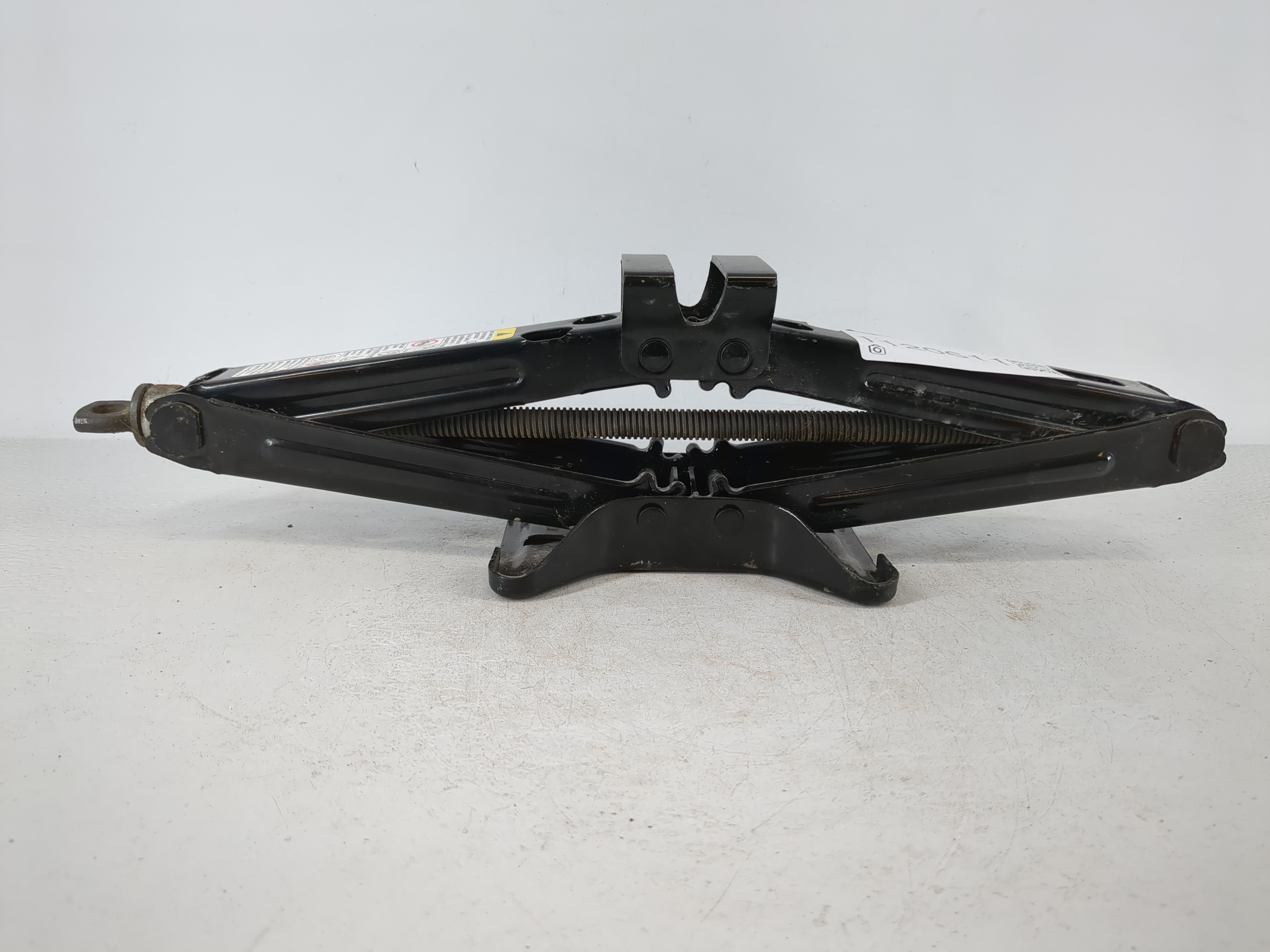 Picture of 2016 Chevrolet Equinox Spare Scissor Car Jack 1120611