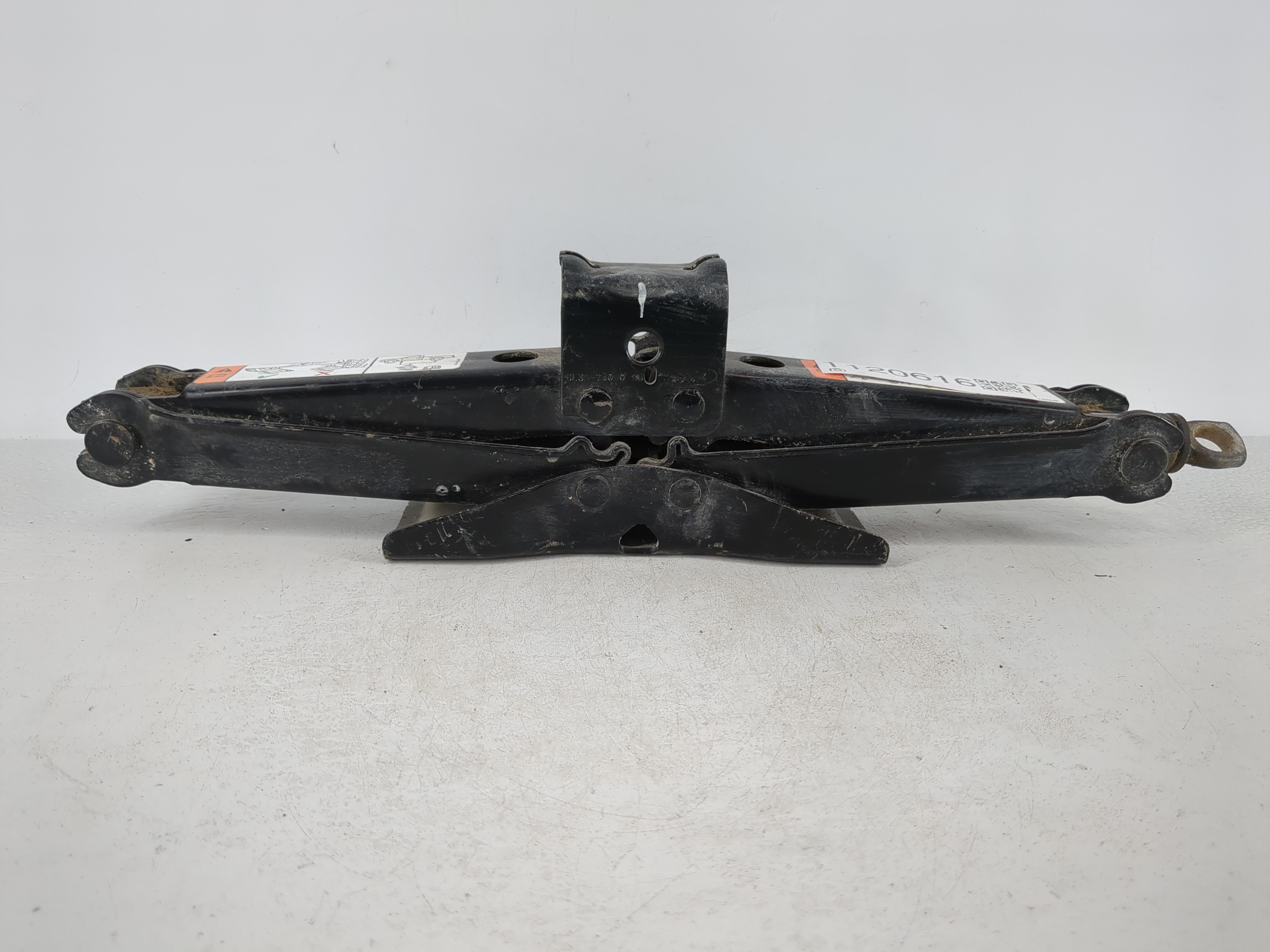 2006 Ford F-150 Spare Scissor Car Jack 1120616 - Oemusedautoparts1.com