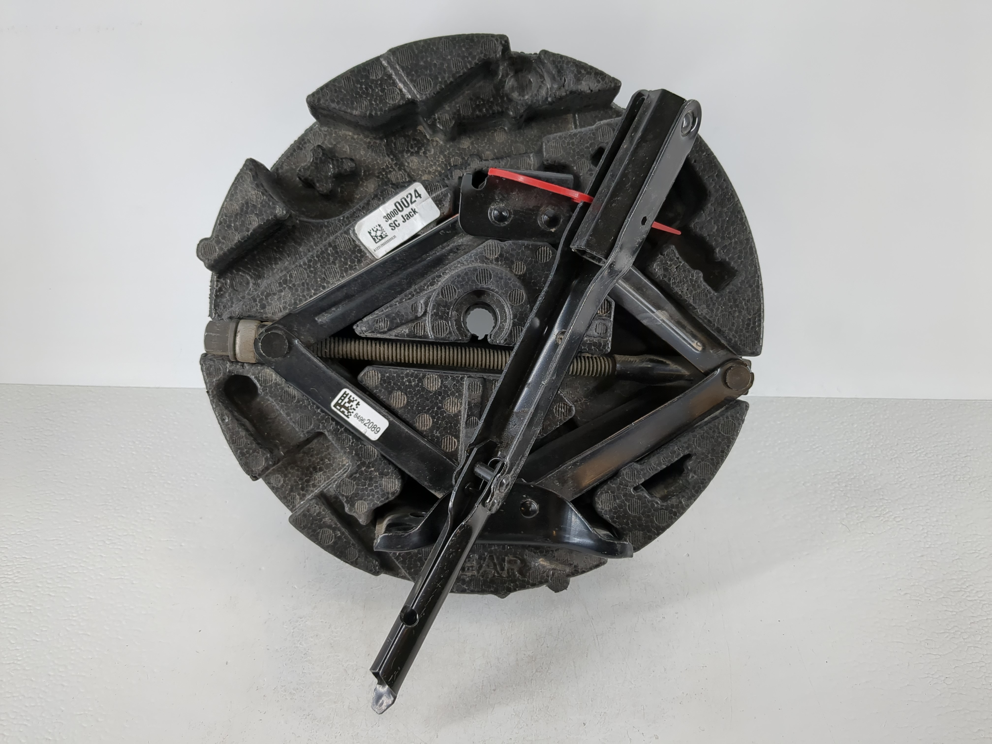 Picture of 2023 Chevrolet Malibu Spare Scissor Car Jack 1120619