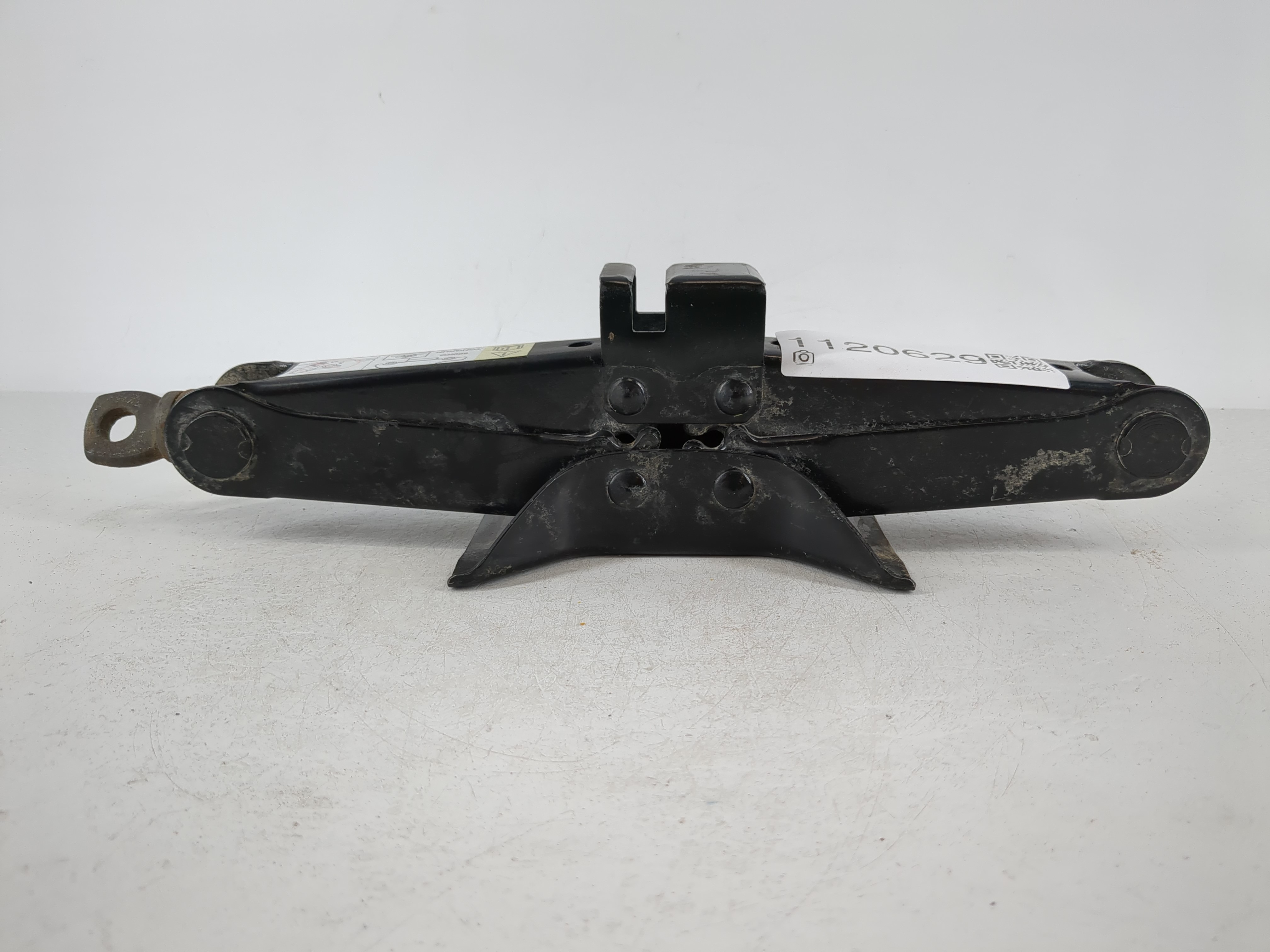 2016 Mazda 3 Spare Scissor Car Jack 1120629 - Oemusedautoparts1.com