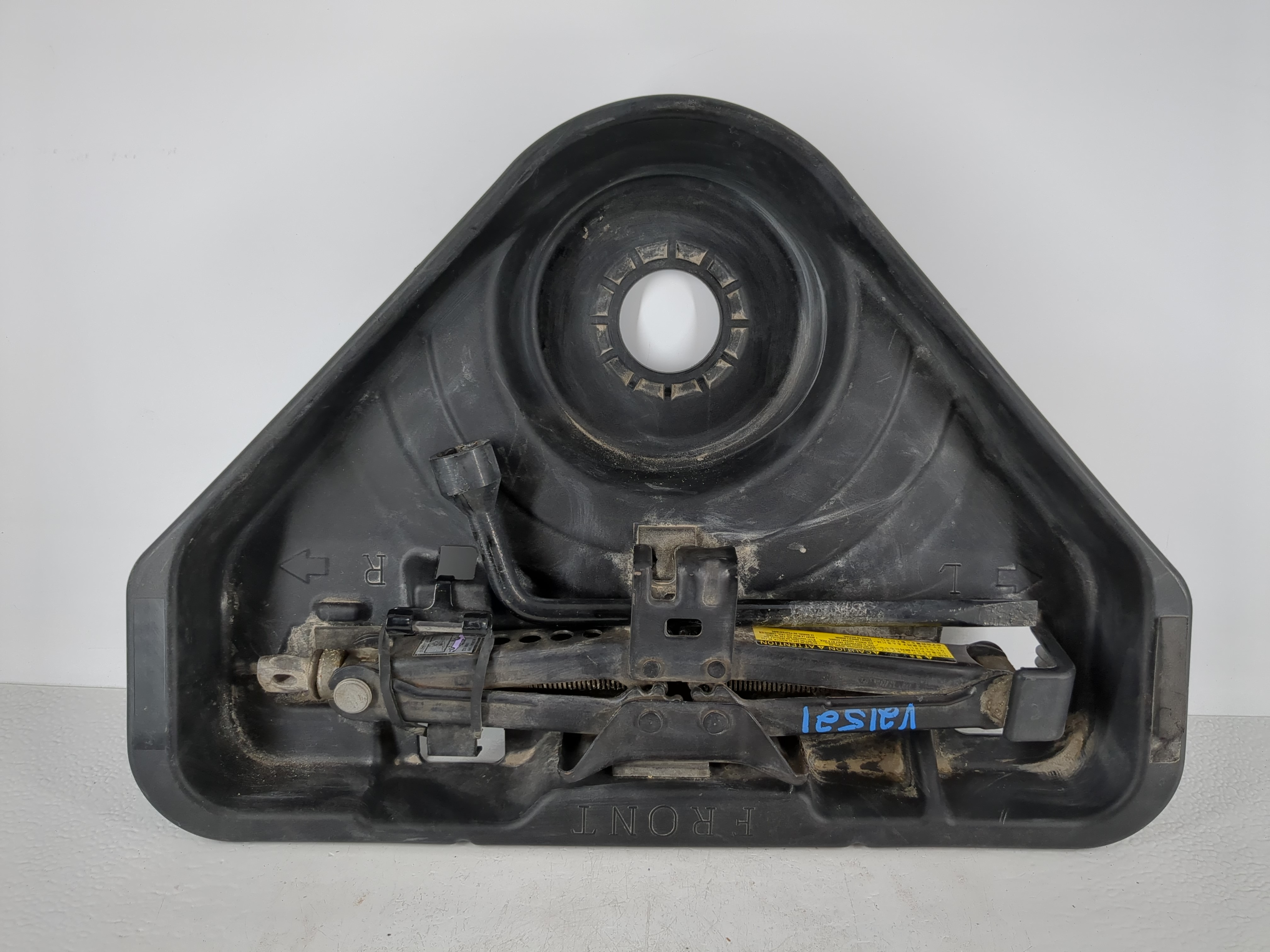 Picture of 2010 Toyota Camry Spare Scissor Car Jack 1120637