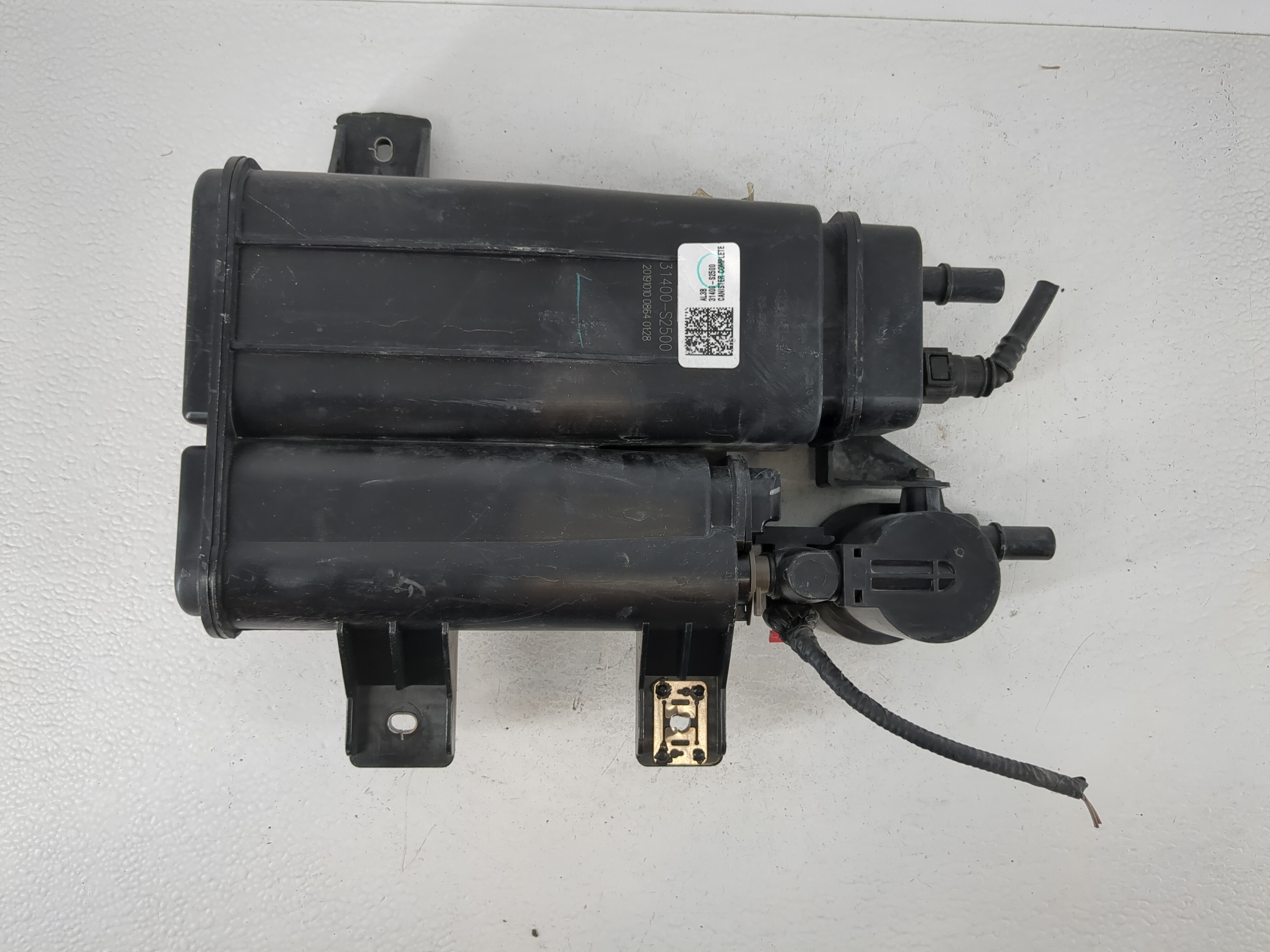 Picture of 2020 Hyundai Santa Fe Fuel Vapor Charcoal Canister 1120654