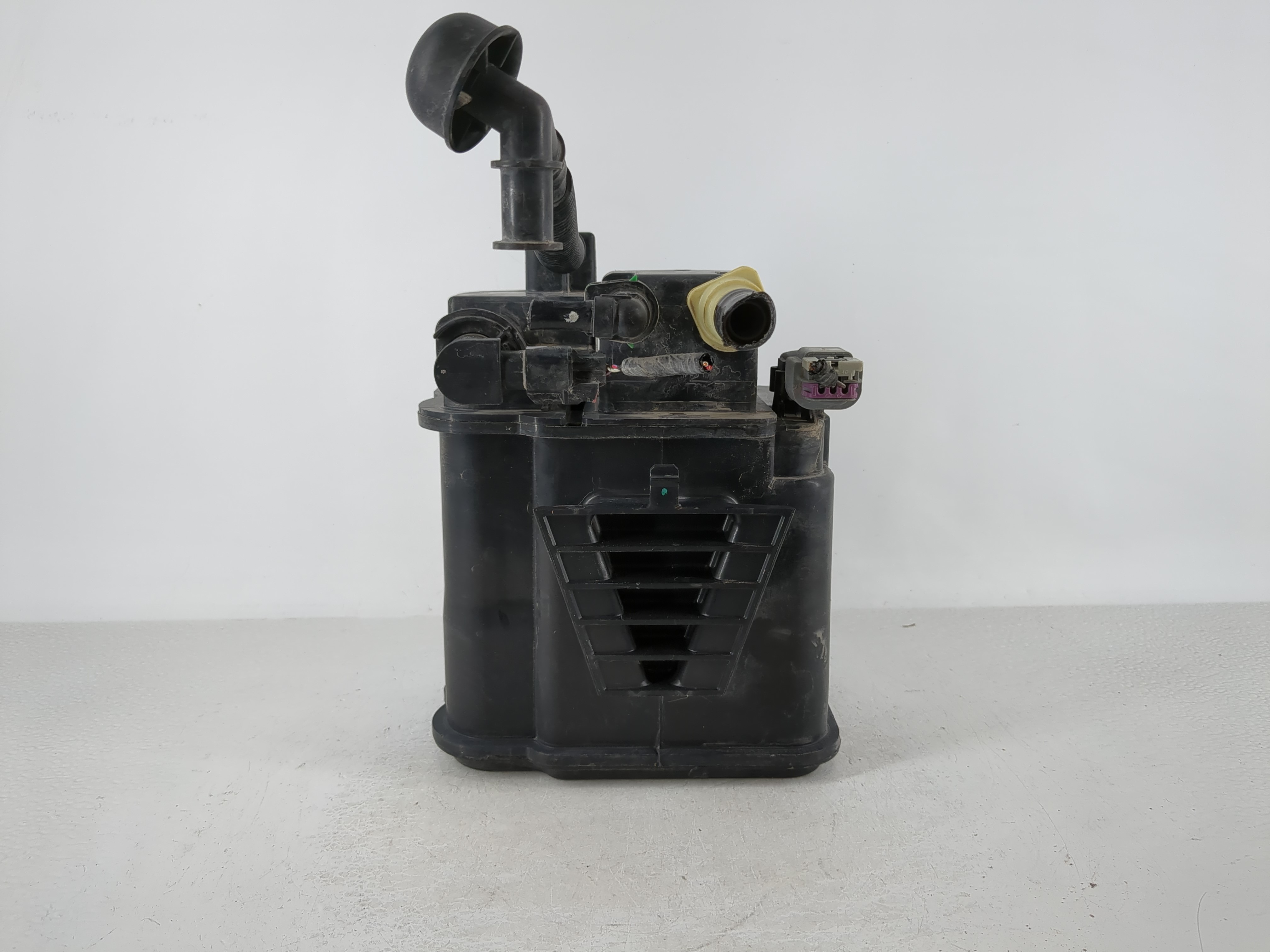 Picture of 2018 Chevrolet Sonic Fuel Vapor Charcoal Canister 1120658