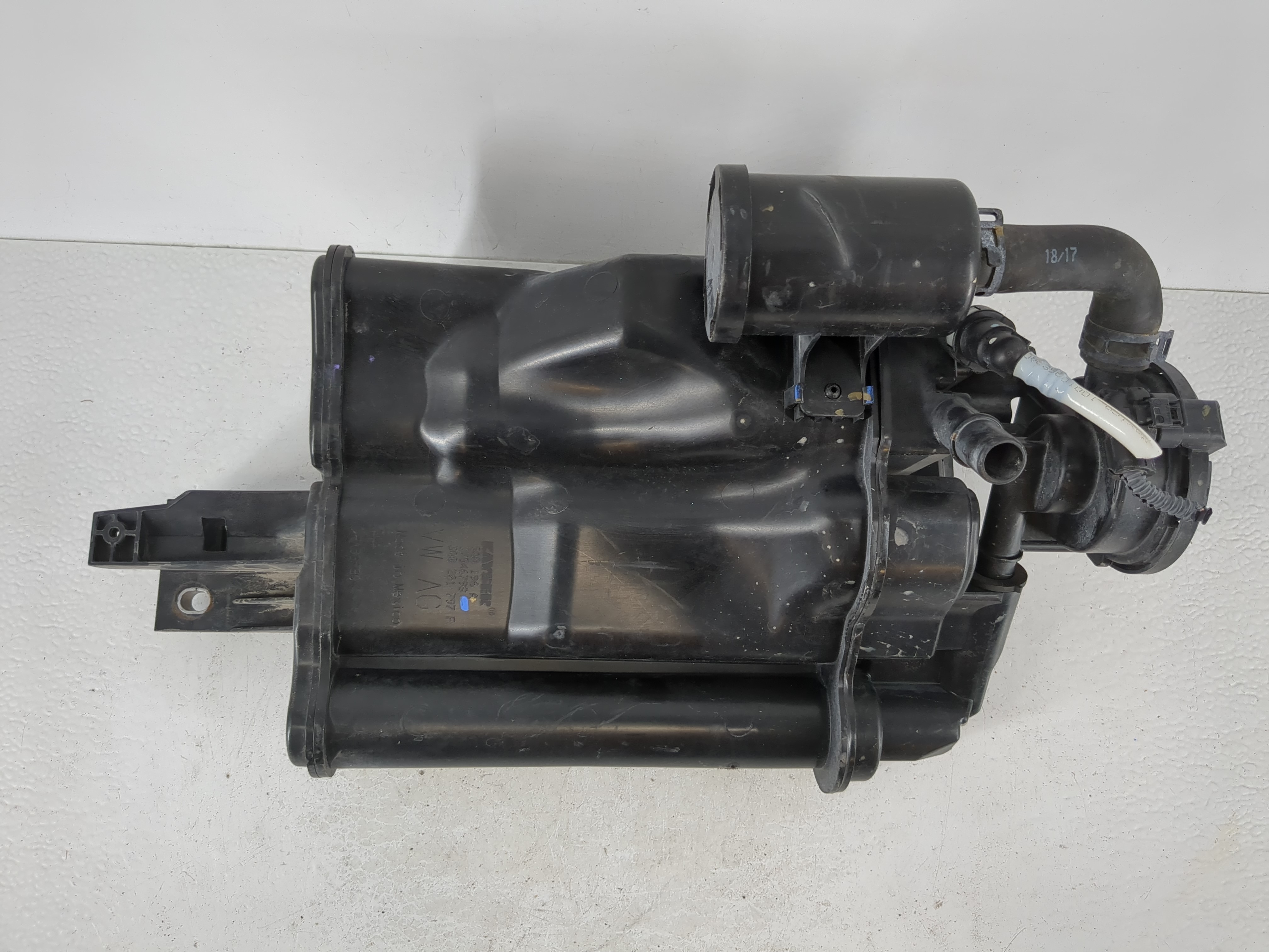 Picture of 2015 Volkswagen Golf Fuel Vapor Charcoal Canister 1120659