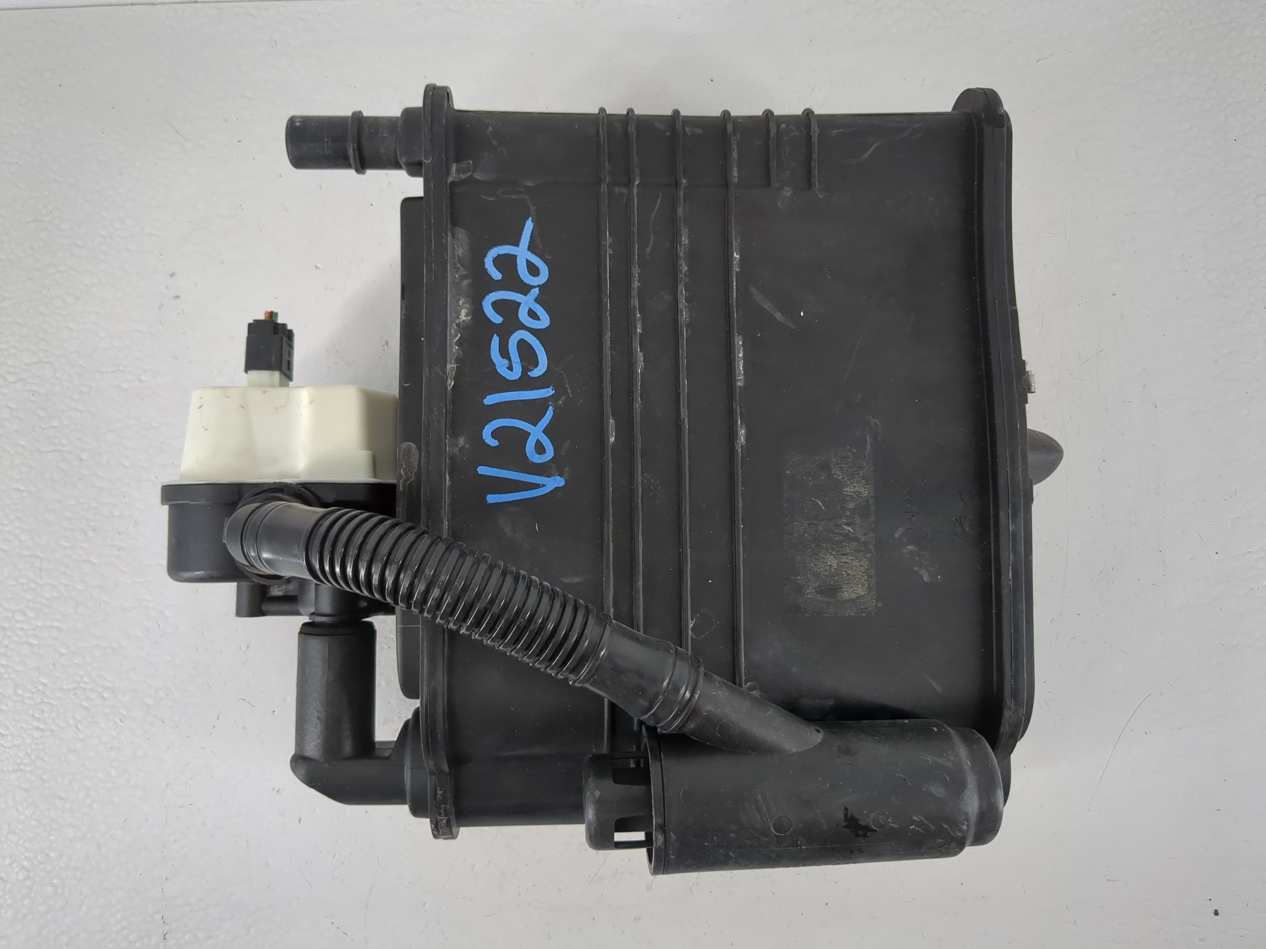 Picture of 2018 Mercedes-benz C300 Fuel Vapor Charcoal Canister 1120707