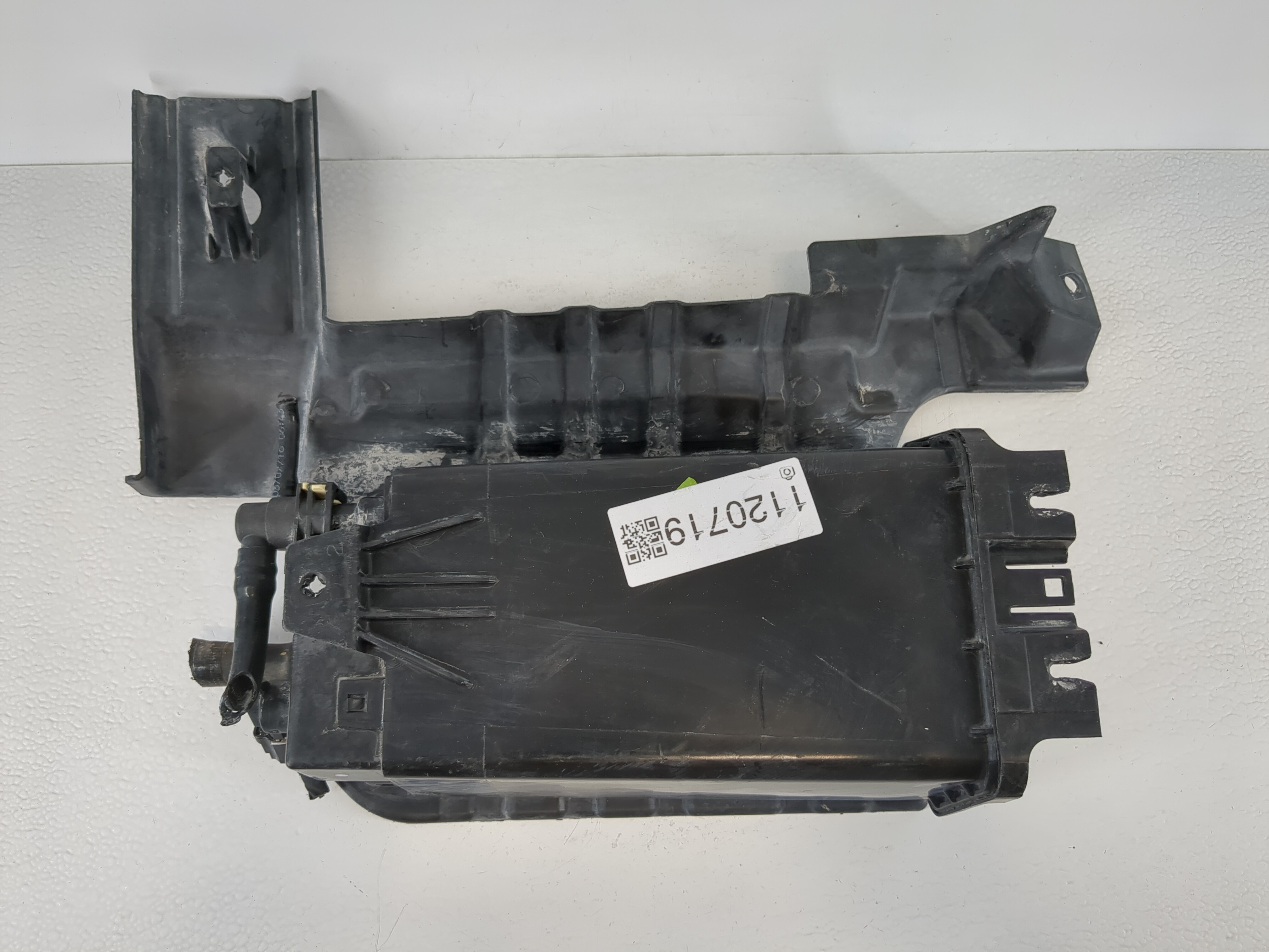 Picture of 2016 Ford Explorer Fuel Vapor Charcoal Canister 1120719