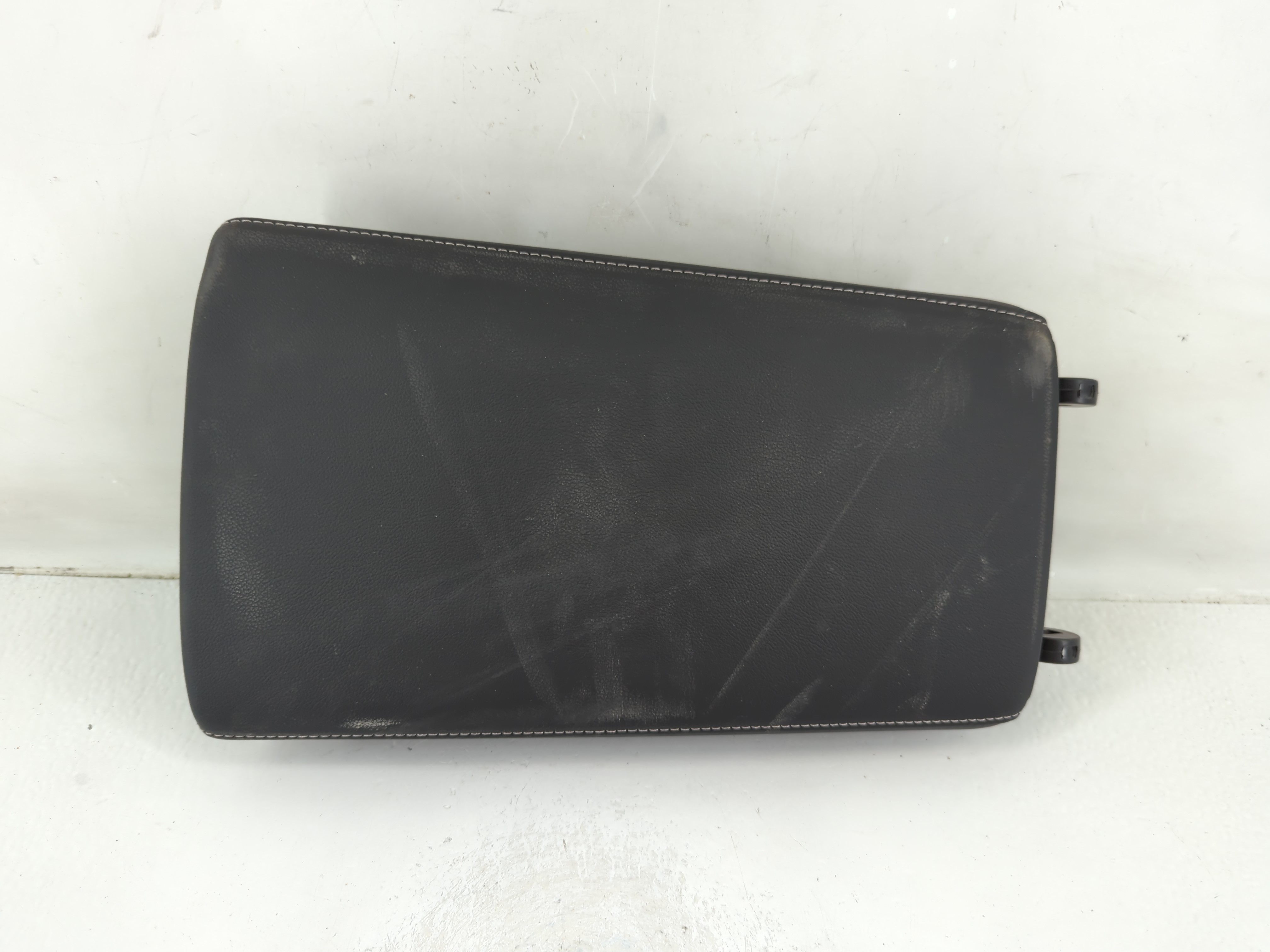 Picture of 2021-2022 Honda Accord Center Console Armrest Cover Lid Black 1121214
