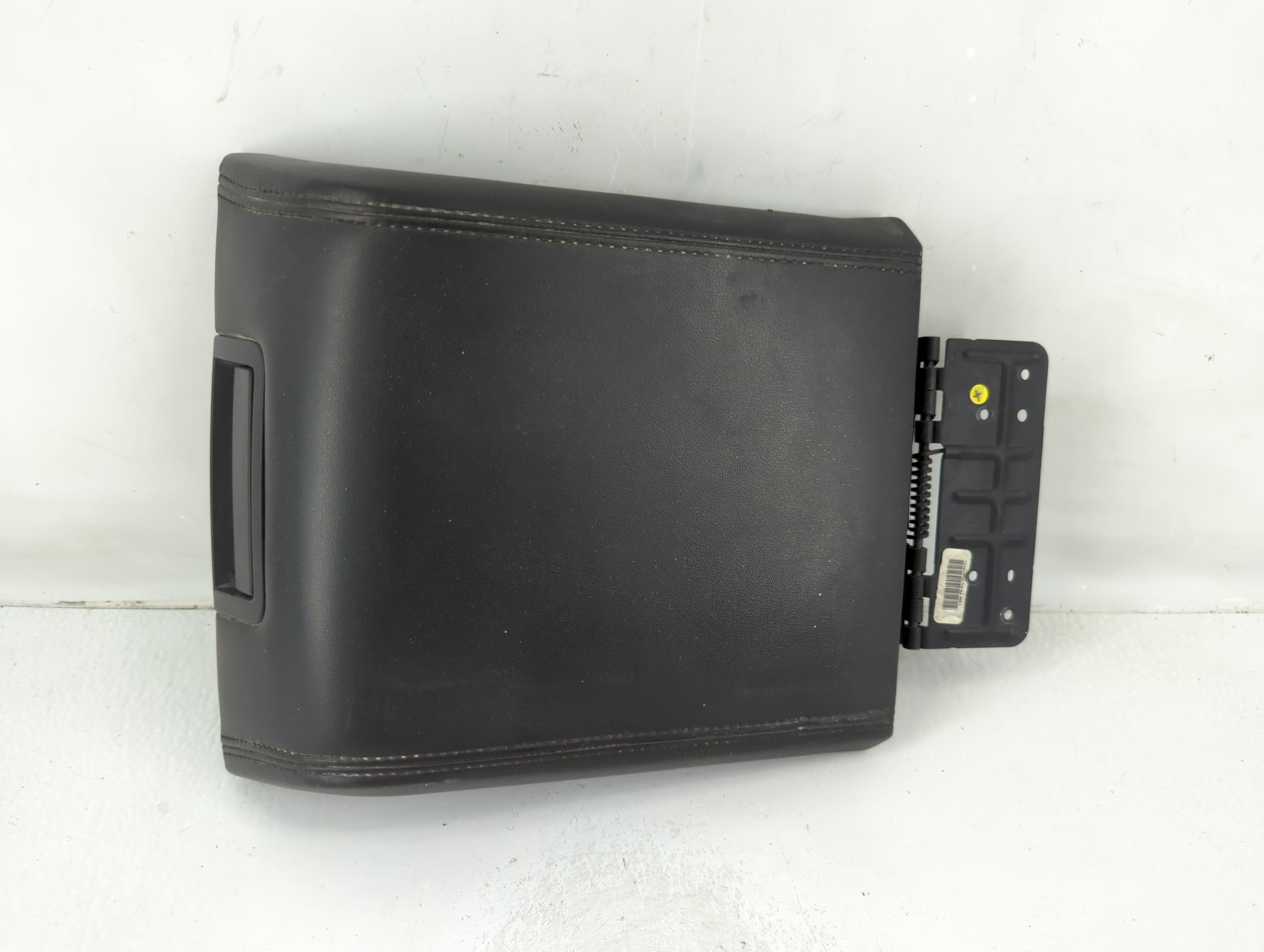 2011-2014 Lincoln Navigator Center Console Armrest Cover Lid Black 1121217 - Oemusedautoparts1.com