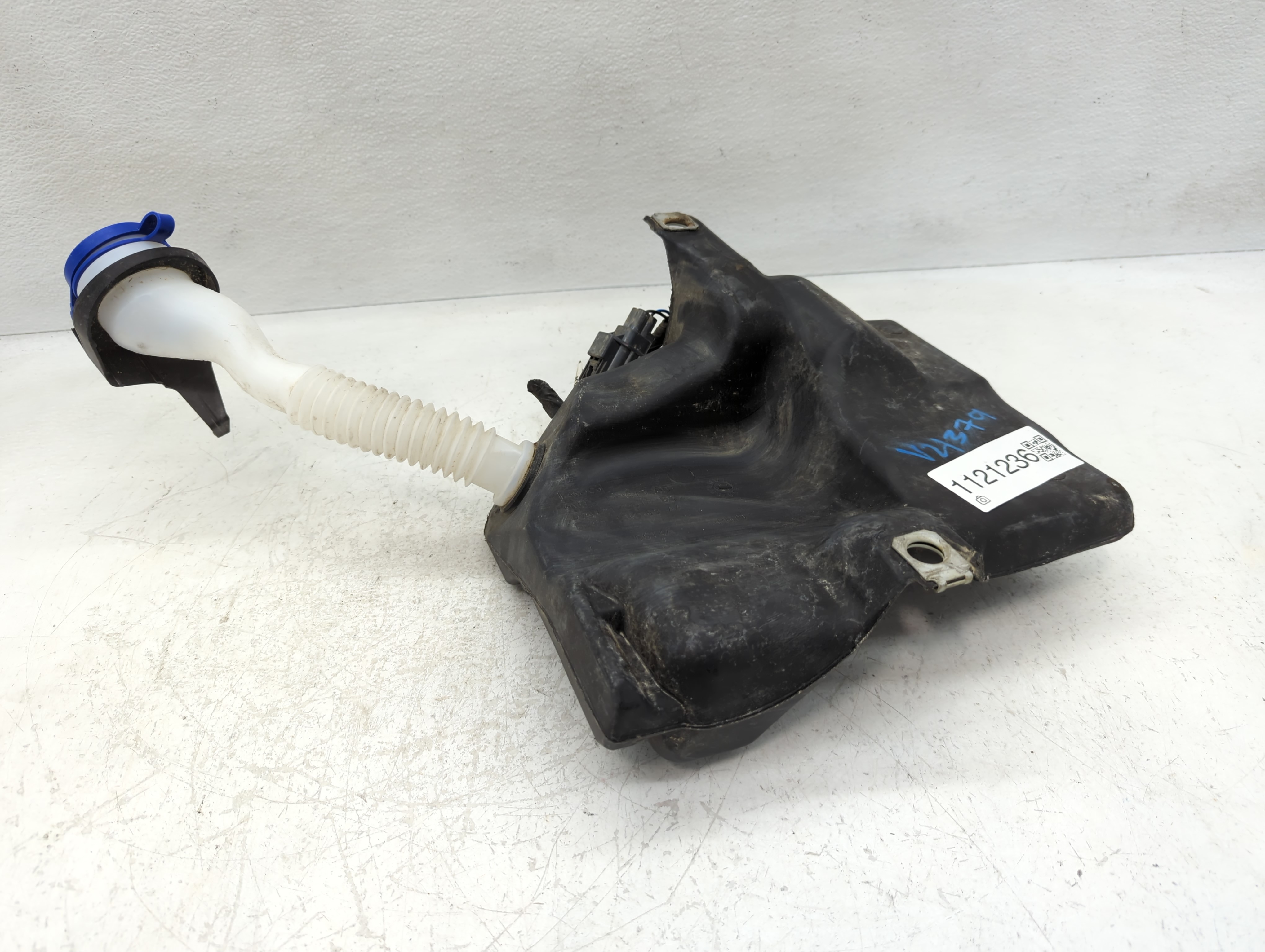 Ford Transit Windshield Washer Fluid Reservoir Bottle Oem 1121236 - Oemusedautoparts1.com