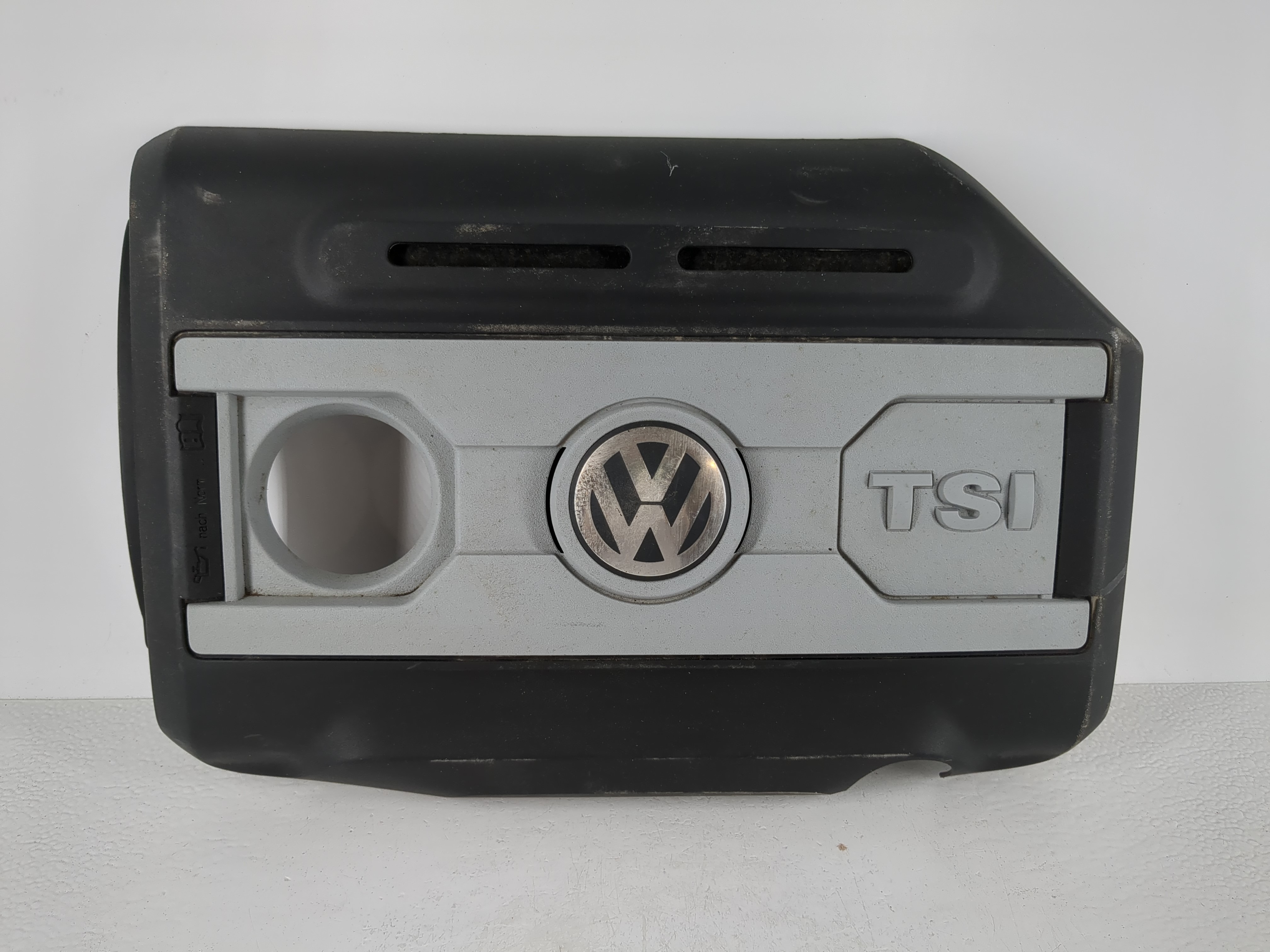 2011 Volkswagen Tiguan Engine Cover 1121287 - Oemusedautoparts1.com