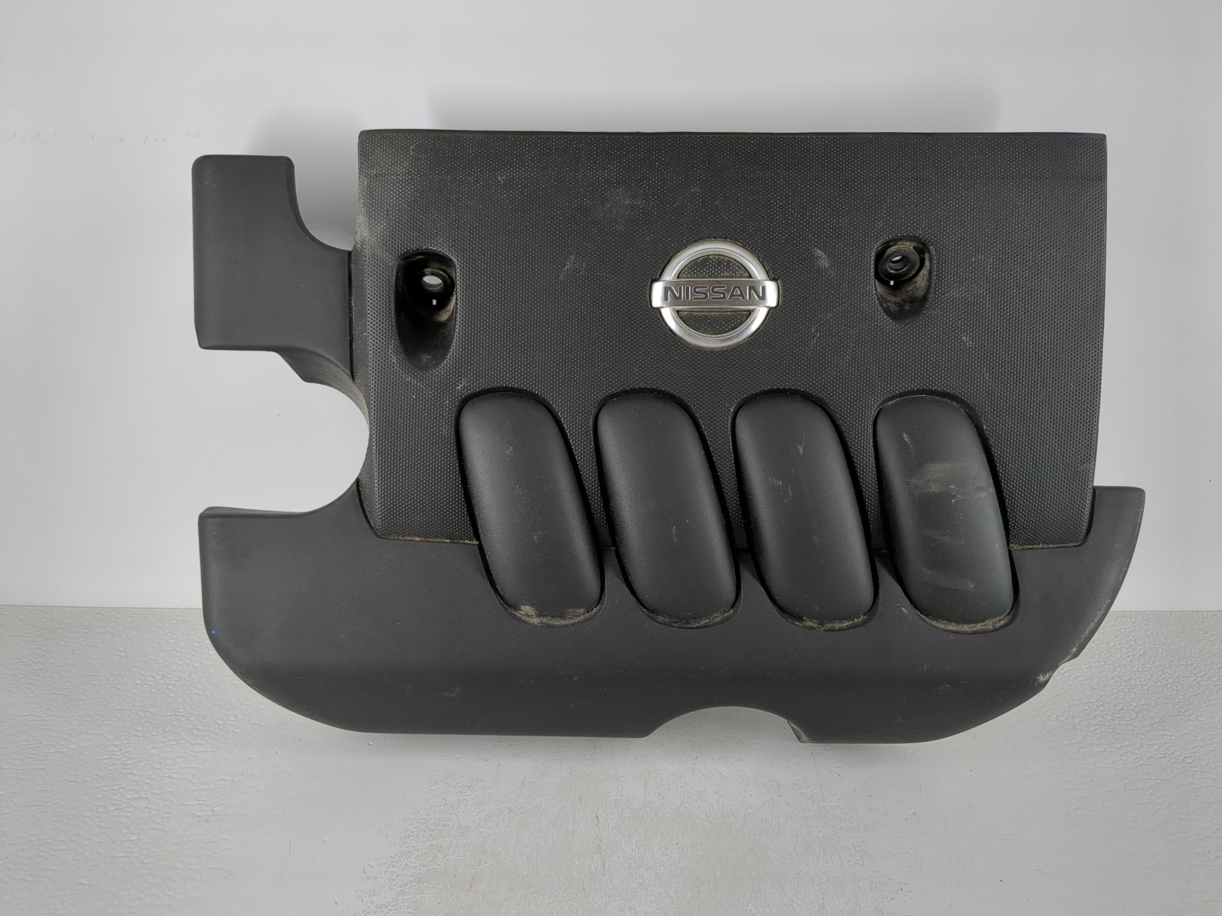 2009 Nissan Versa Engine Cover 1121295 - Oemusedautoparts1.com