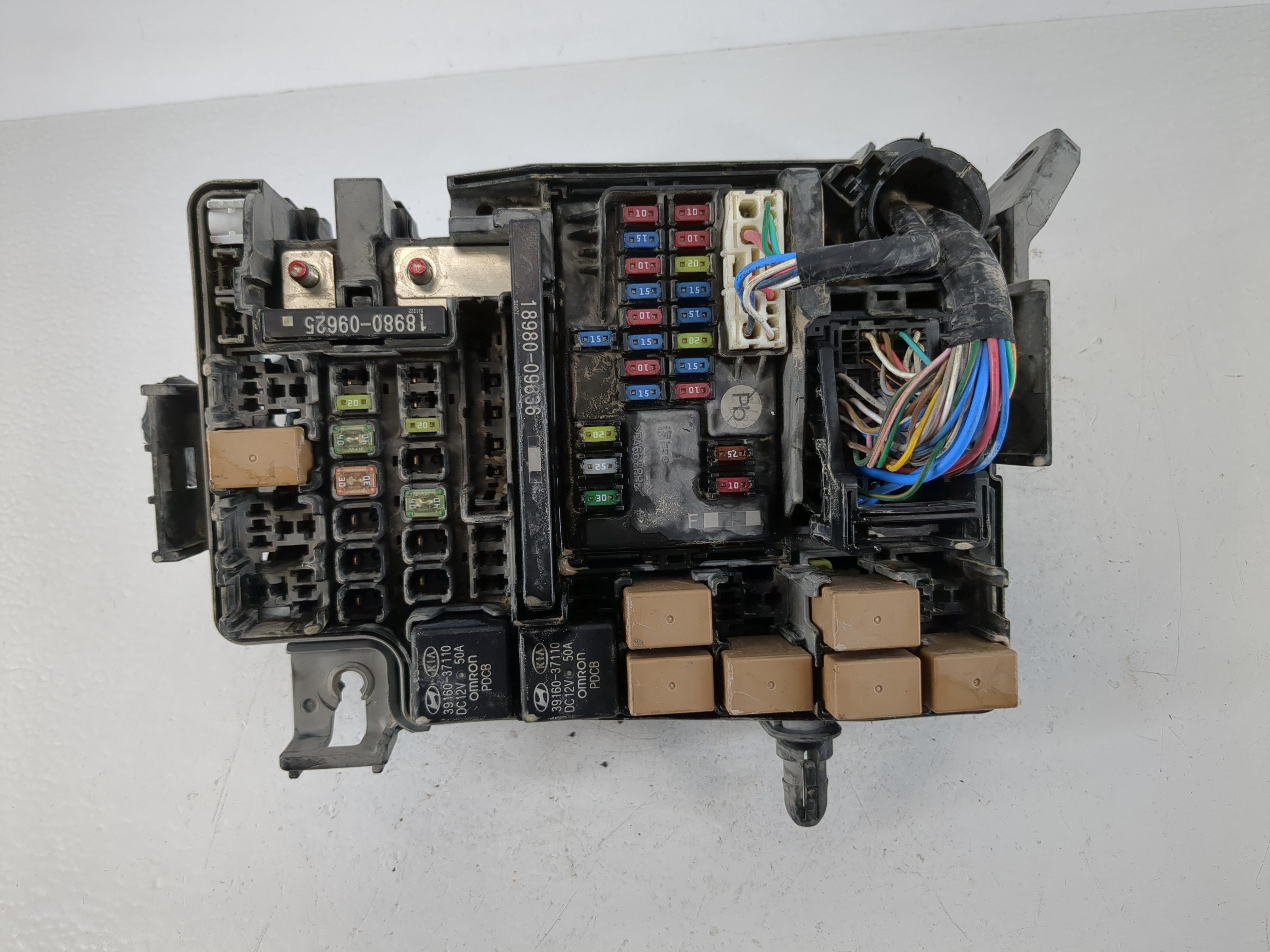 2018-2021 Hyundai Kona Fusebox Fuse Box Relay Module 91227-j9311 1121653 - Oemusedautoparts1.com